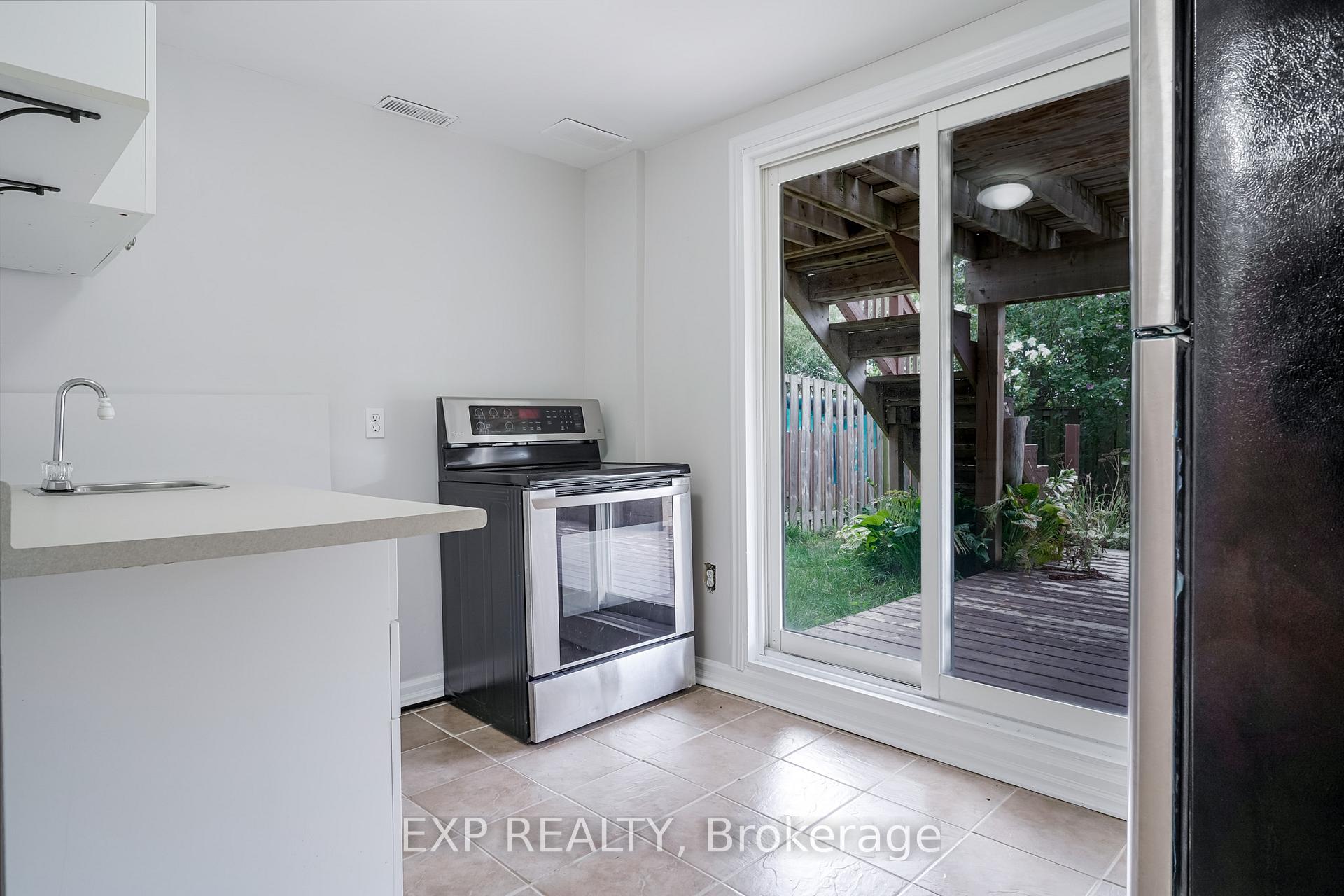 Photo 39 of 75 Hutton Place, Clarington, Bowmanville — HOMEH