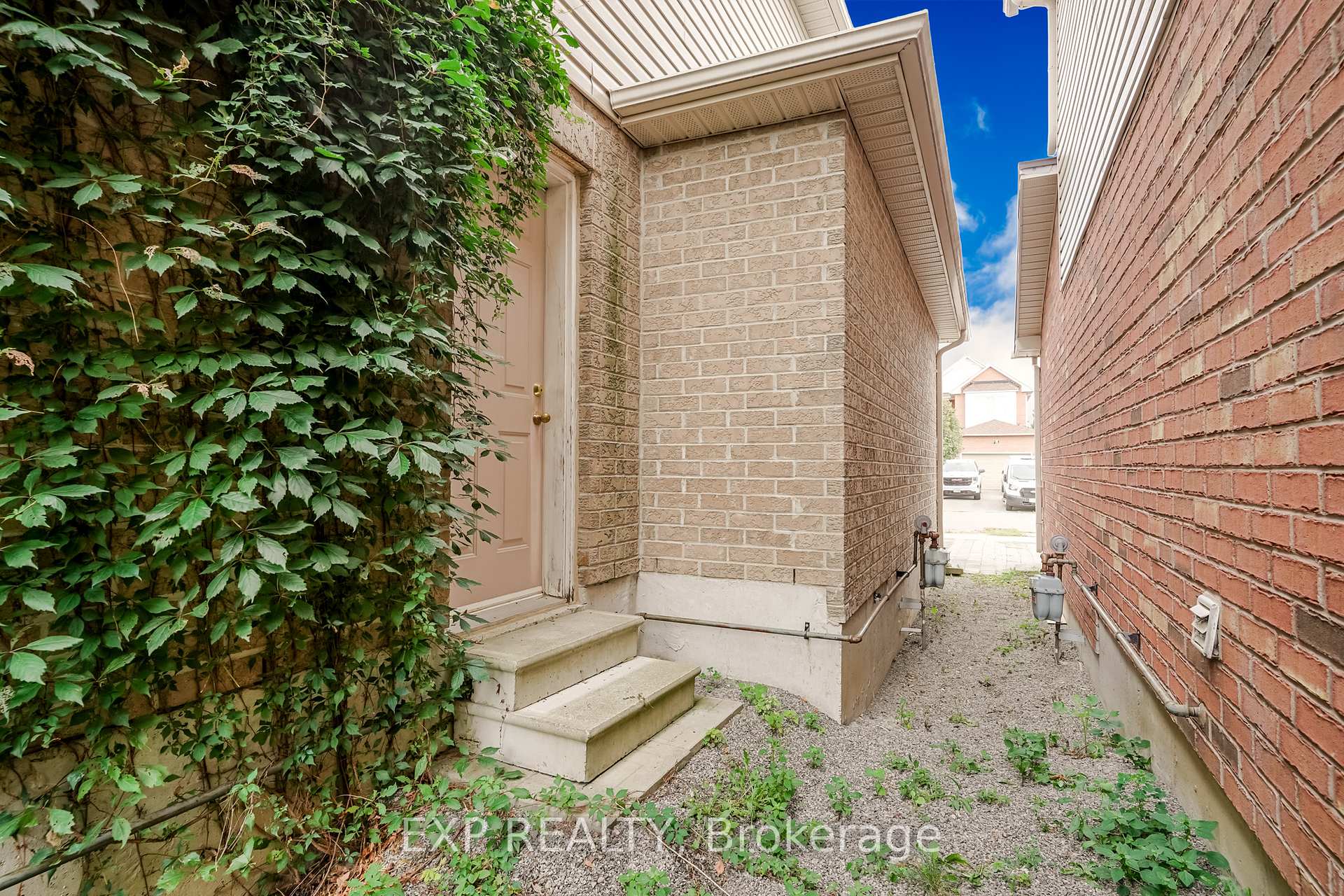 Photo 43 of 75 Hutton Place, Clarington, Bowmanville — HOMEH