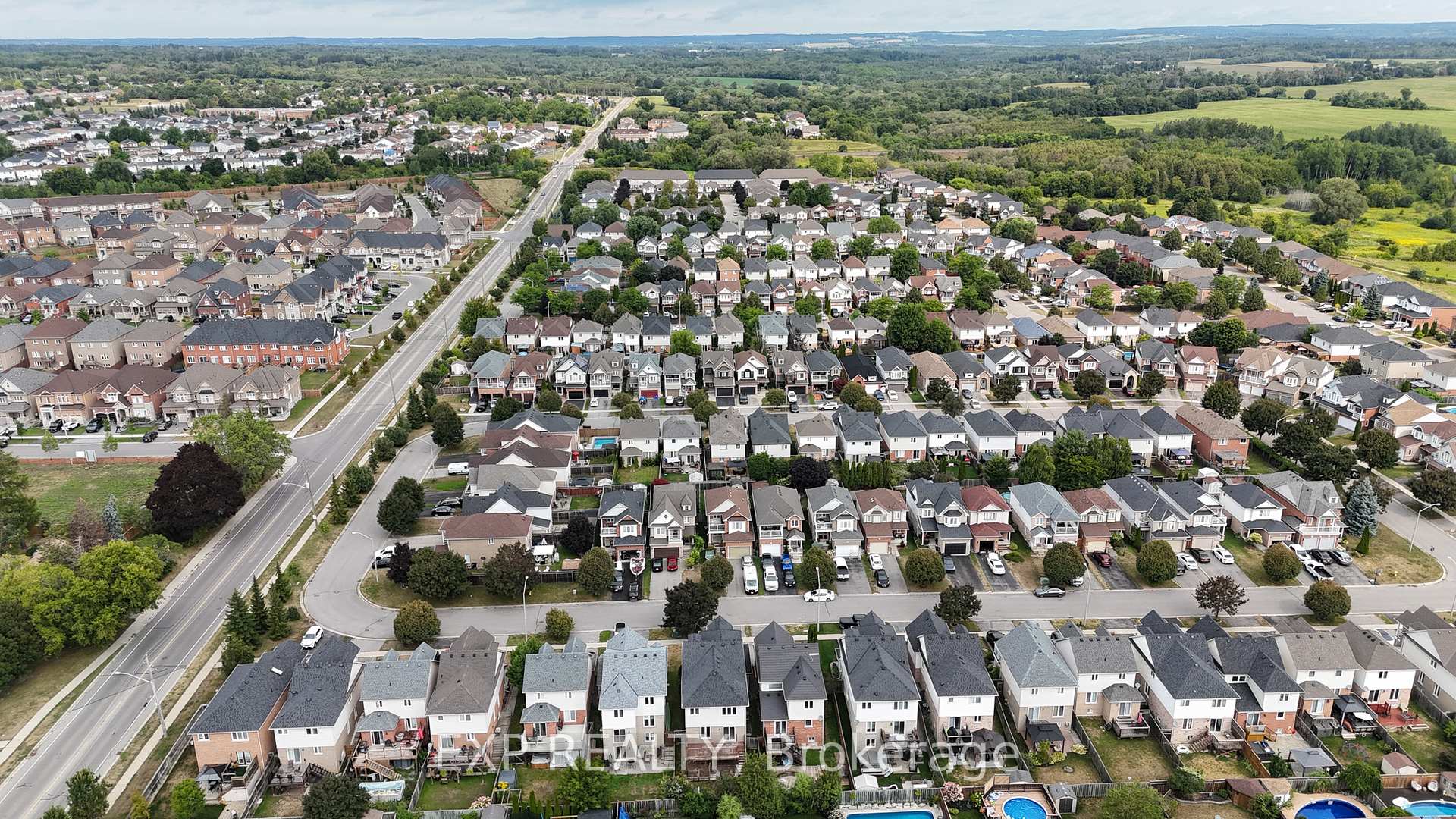 Photo 49 of 75 Hutton Place, Clarington, Bowmanville — HOMEH