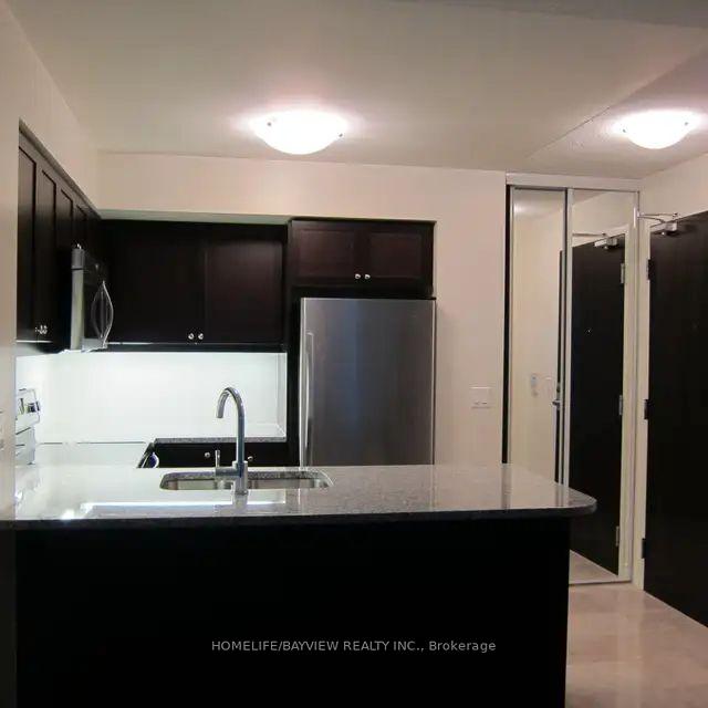 Photo 2 of Unit 1207, 19 Grand Trunk Crescent, Toronto, Waterfront Communities — HOMEH