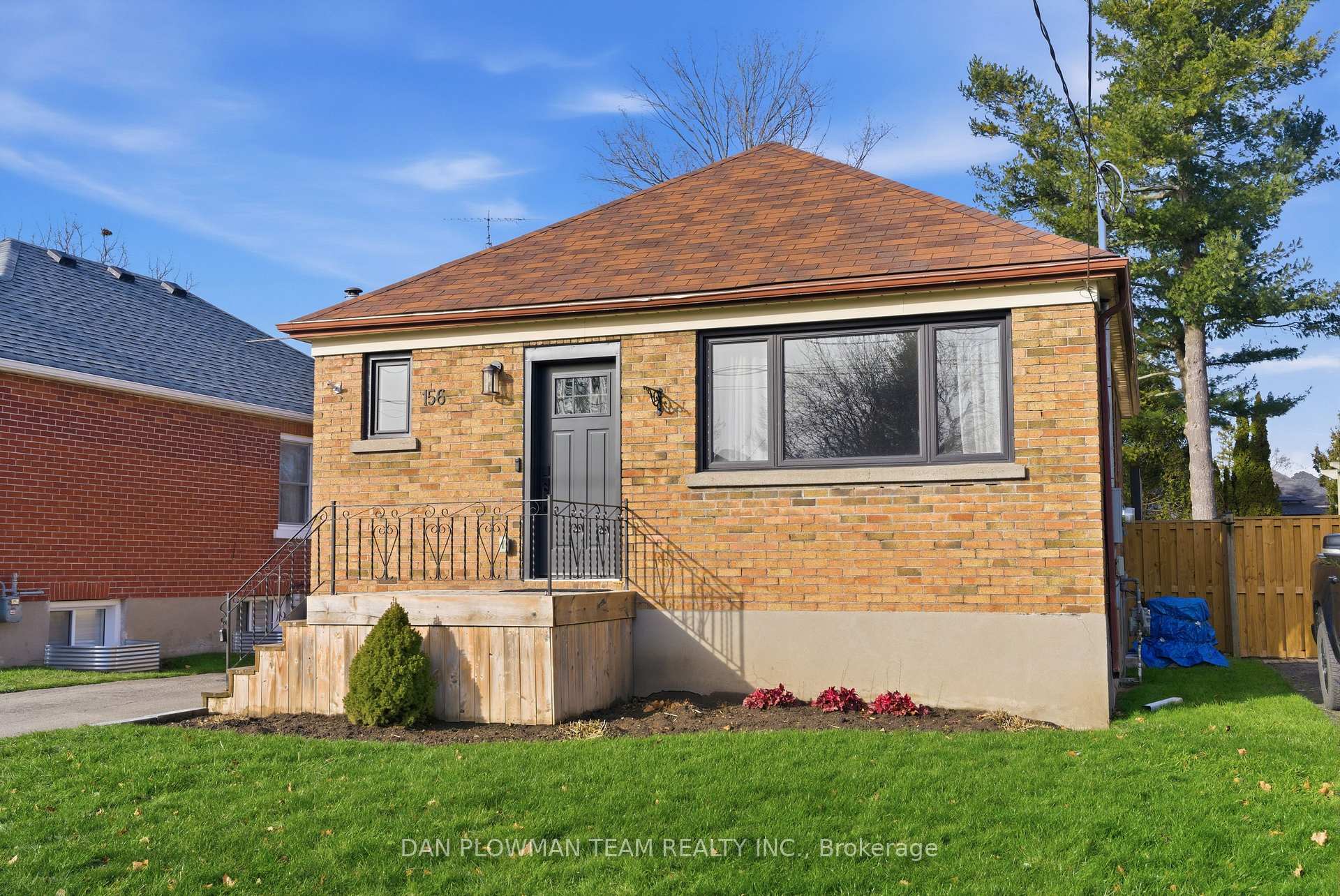 Photo 2 of 156 Spencer Street E, Cobourg — HOMEH