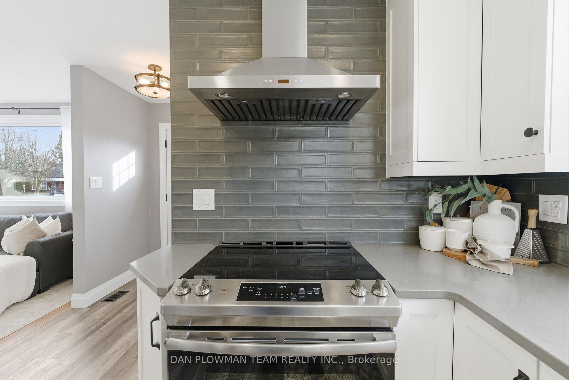 Photo 10 of 156 Spencer Street E, Cobourg — HOMEH