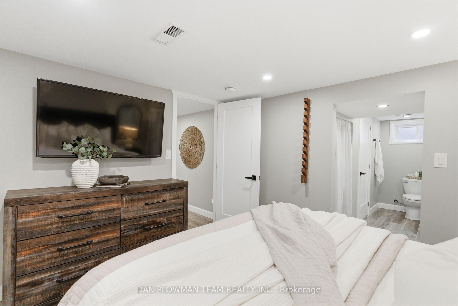 Photo 23 of 156 Spencer Street E, Cobourg — HOMEH