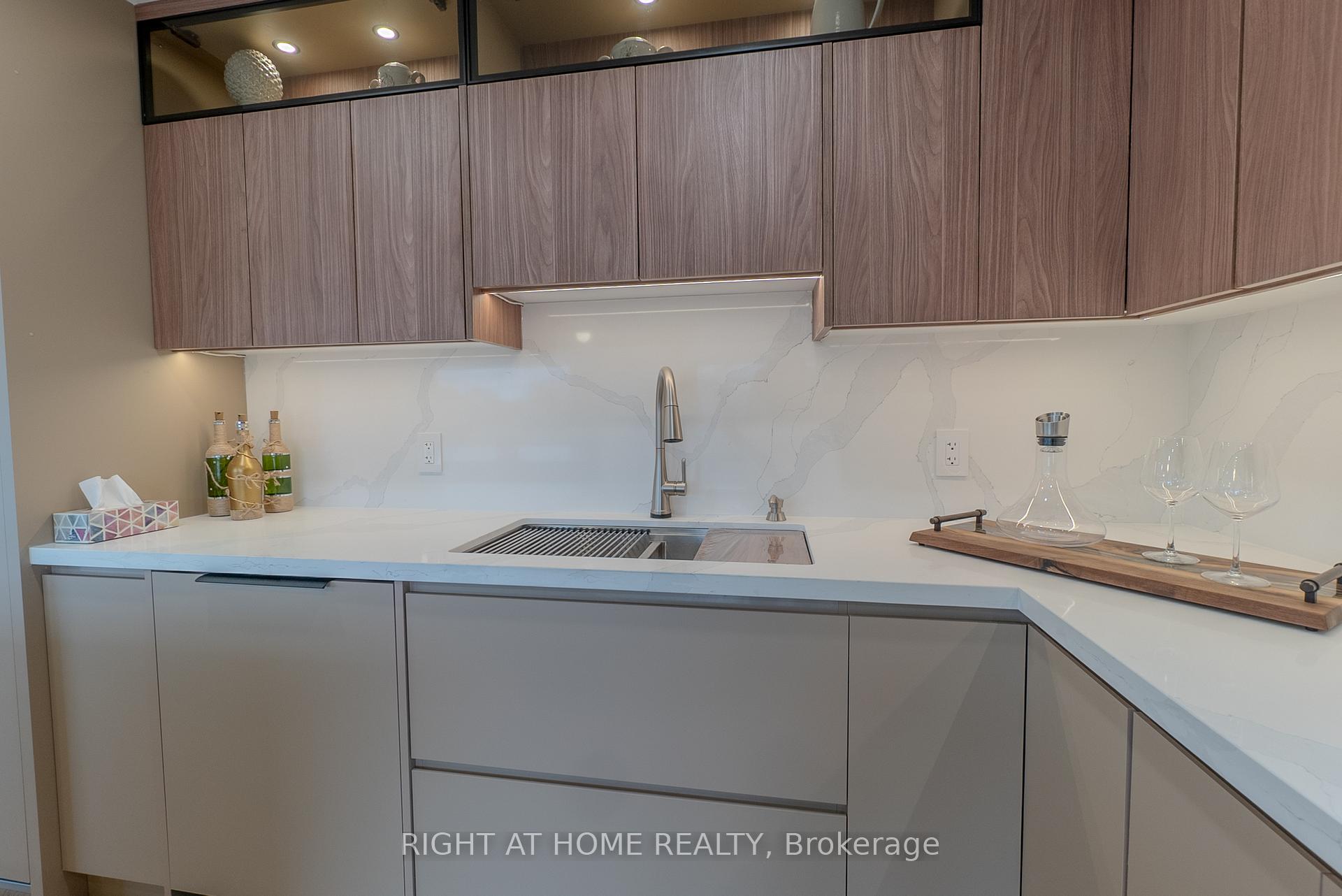Photo 30 of Unit 608, 447 Walmer Road, Toronto, Forest Hill South — HOMEH