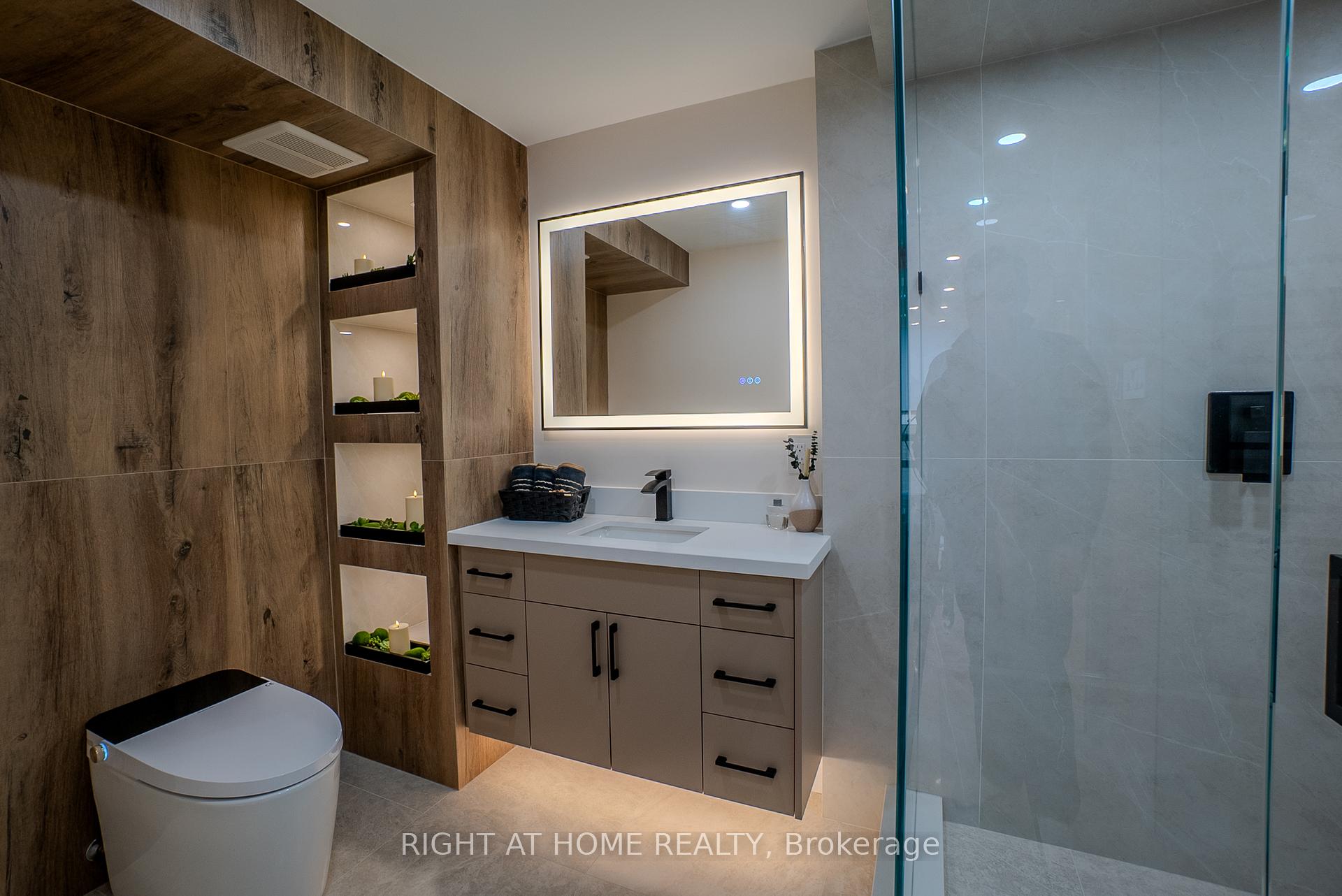Photo 33 of Unit 608, 447 Walmer Road, Toronto, Forest Hill South — HOMEH