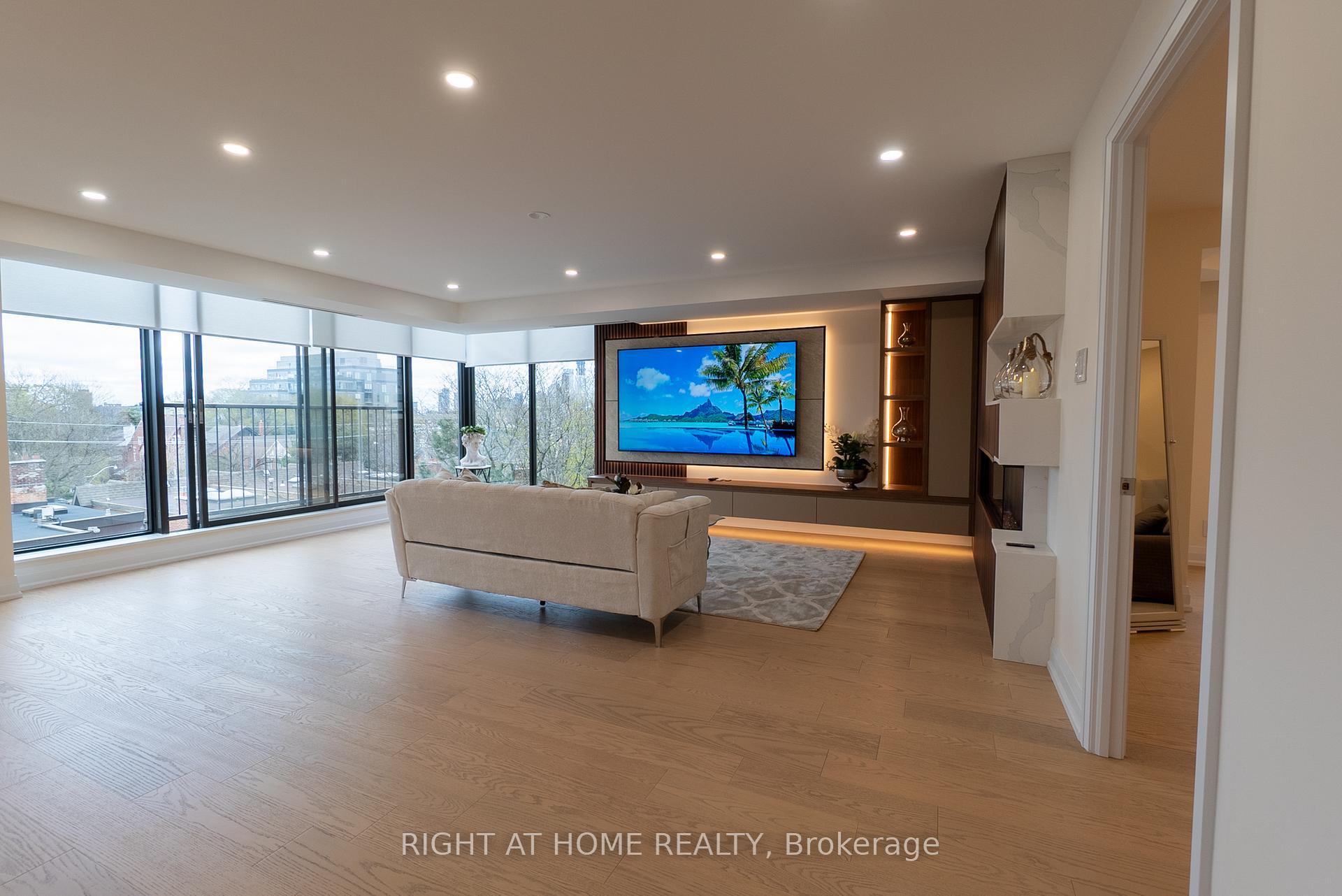 Photo 15 of Unit 608, 447 Walmer Road, Toronto, Forest Hill South — HOMEH