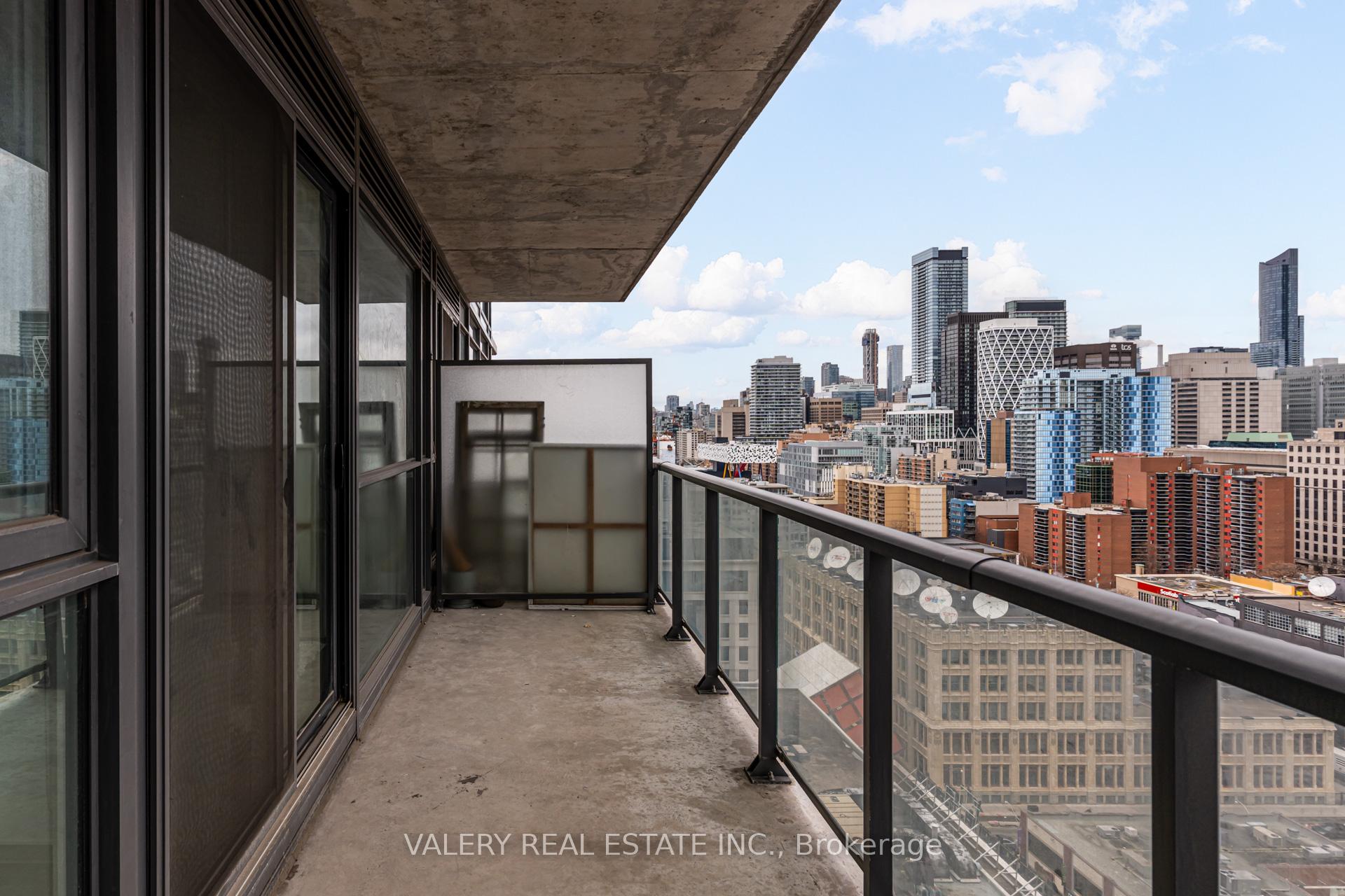 Photo 16 of Unit 1806, 290 Adelaide Street W, Toronto, Waterfront Communities — HOMEH
