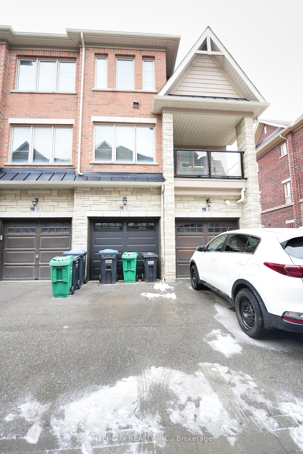 Photo 11 of Unit 41, 200 Veterans Drive, Brampton, Northwest Brampton — HOMEH