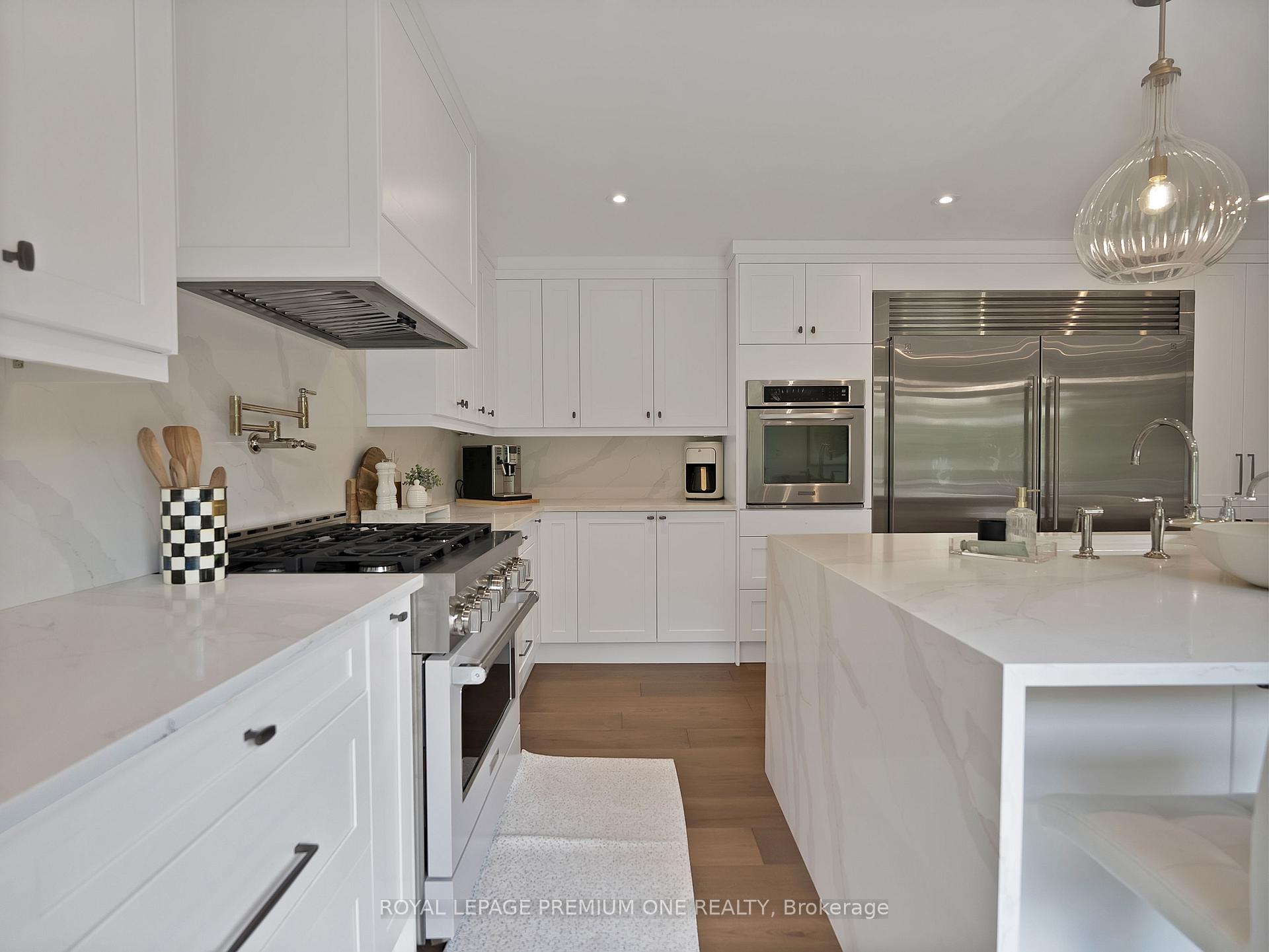 Photo 4 of 27 Cain Court, King, Nobleton — HOMEH
