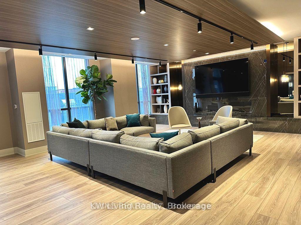 Photo 3 of Unit 1506, 286 Main Street, Toronto, East End-Danforth — HOMEH