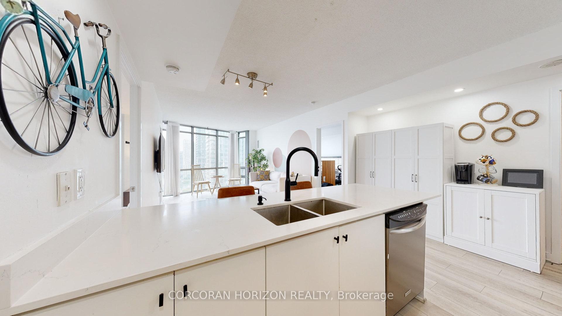 Photo 2 of Unit 2705, 5 Mariner Terrace, Toronto, Waterfront Communities — HOMEH