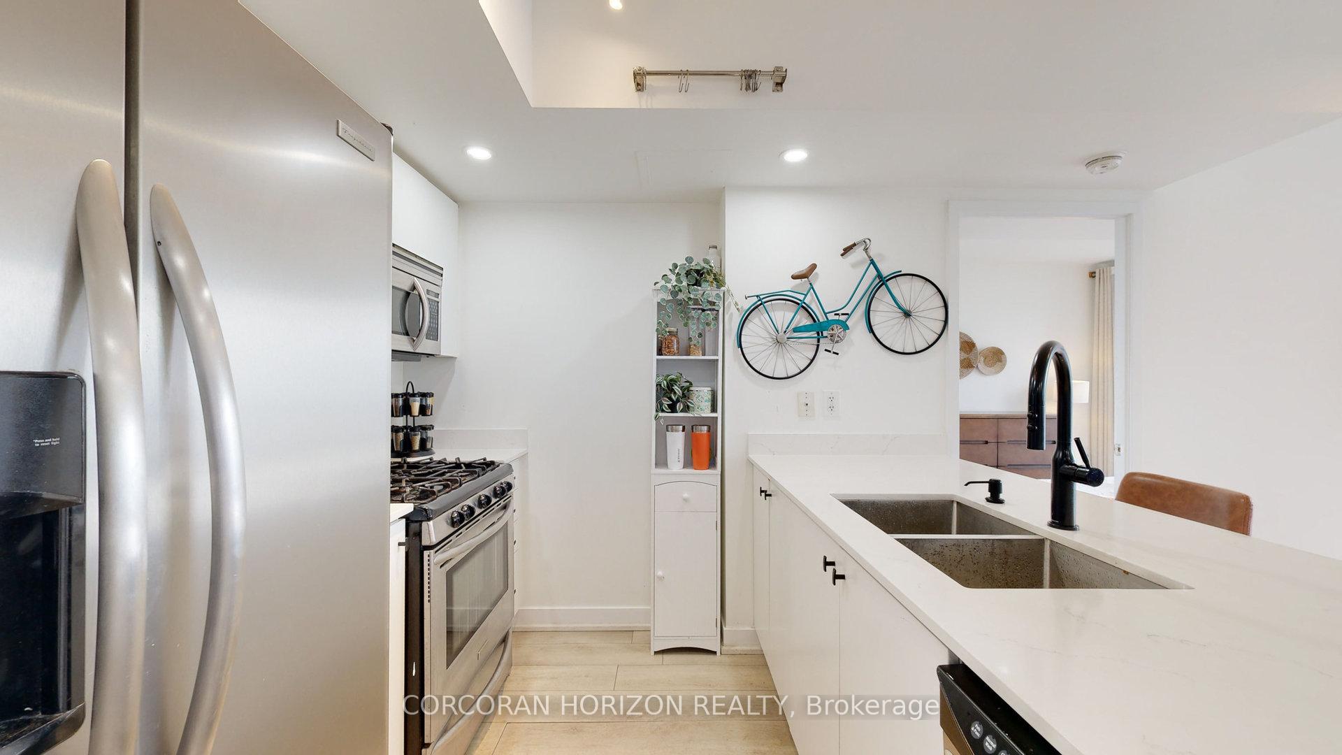 Photo 9 of Unit 2705, 5 Mariner Terrace, Toronto, Waterfront Communities — HOMEH
