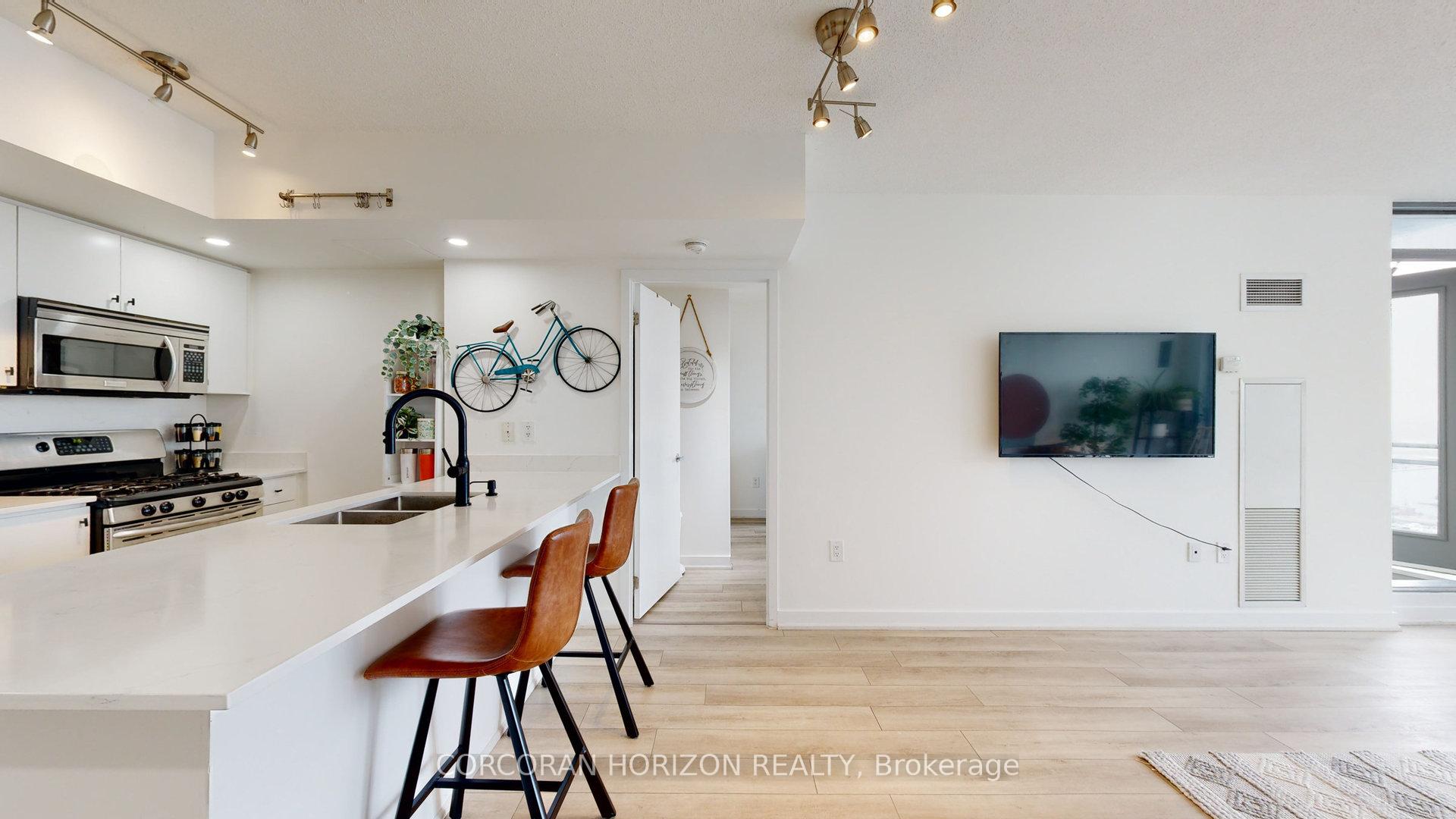 Photo 3 of Unit 2705, 5 Mariner Terrace, Toronto, Waterfront Communities — HOMEH