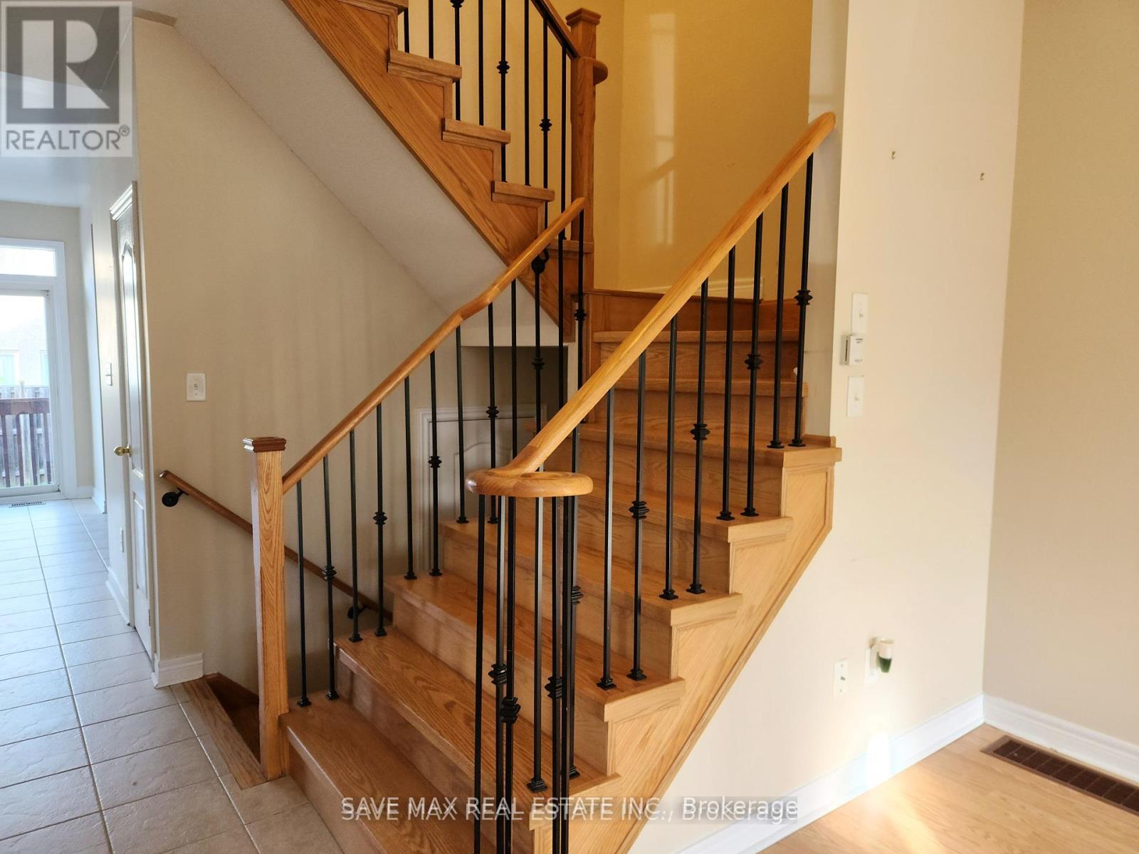 Photo 1 of 39 Frostbite Lane, Brampton, Sandringham-Wellington — HOMEH