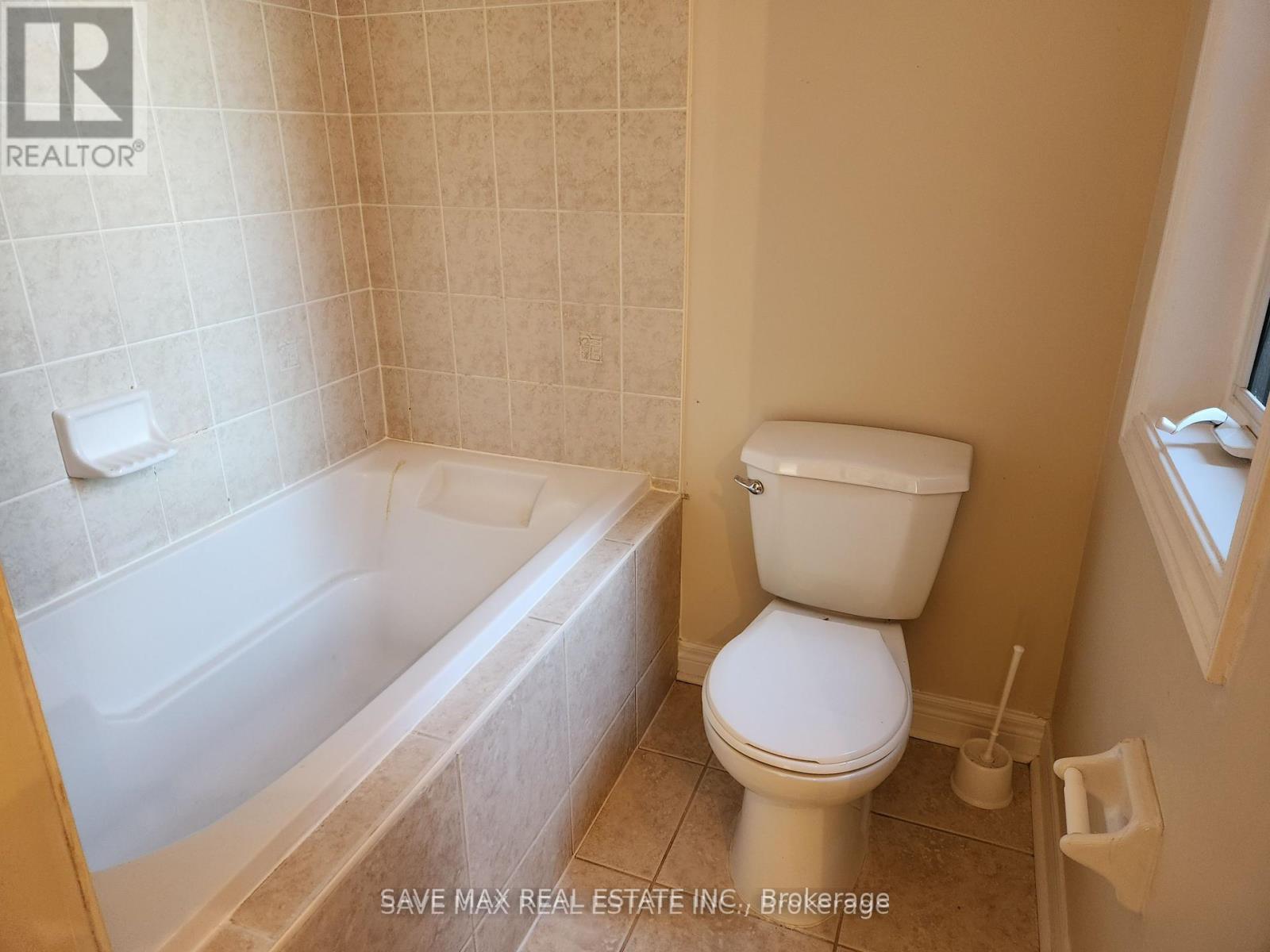 Photo 7 of 39 Frostbite Lane, Brampton, Sandringham-Wellington — HOMEH