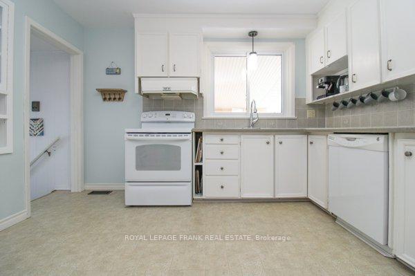 Photo 15 of 1189 Trentway Vista, Peterborough, Northcrest Ward 5 — HOMEH