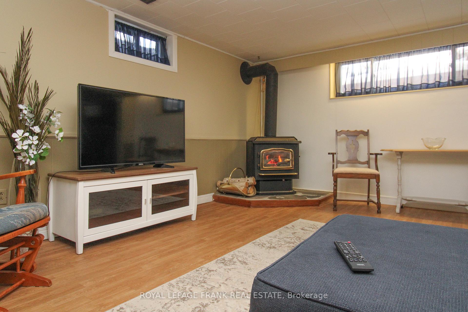 Photo 38 of 1189 Trentway Vista, Peterborough, Northcrest Ward 5 — HOMEH