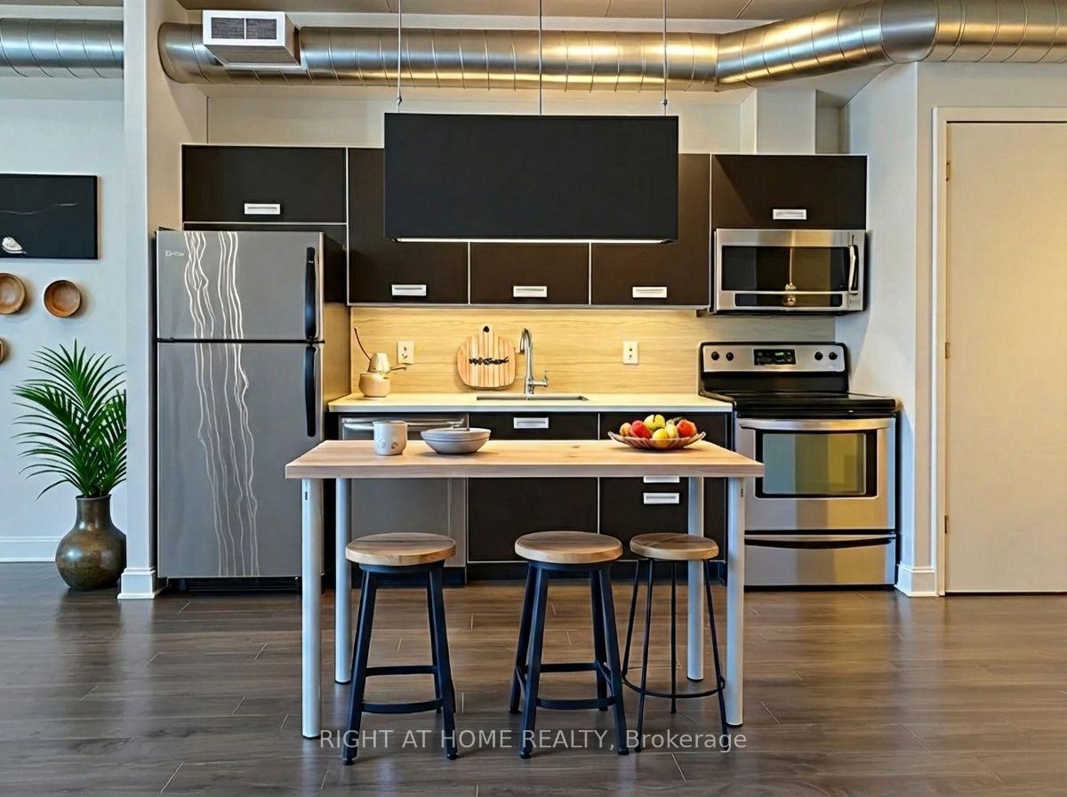 Photo 8 of Unit 319, 62 Niagara Street, Toronto, Niagara — HOMEH