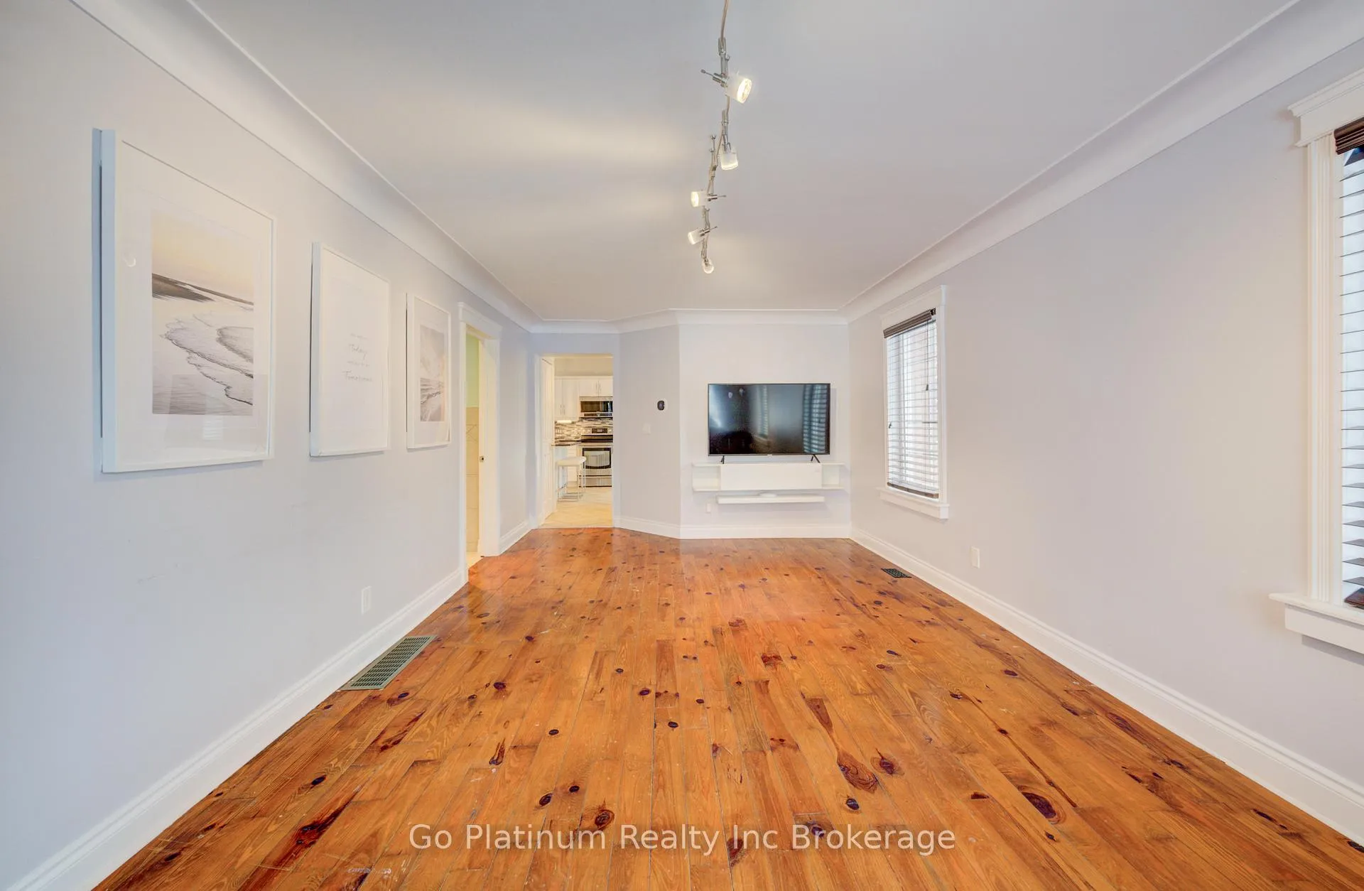 Photo 15 of 325602 Norwich Road S, Norwich, Norwich Town — HOMEH