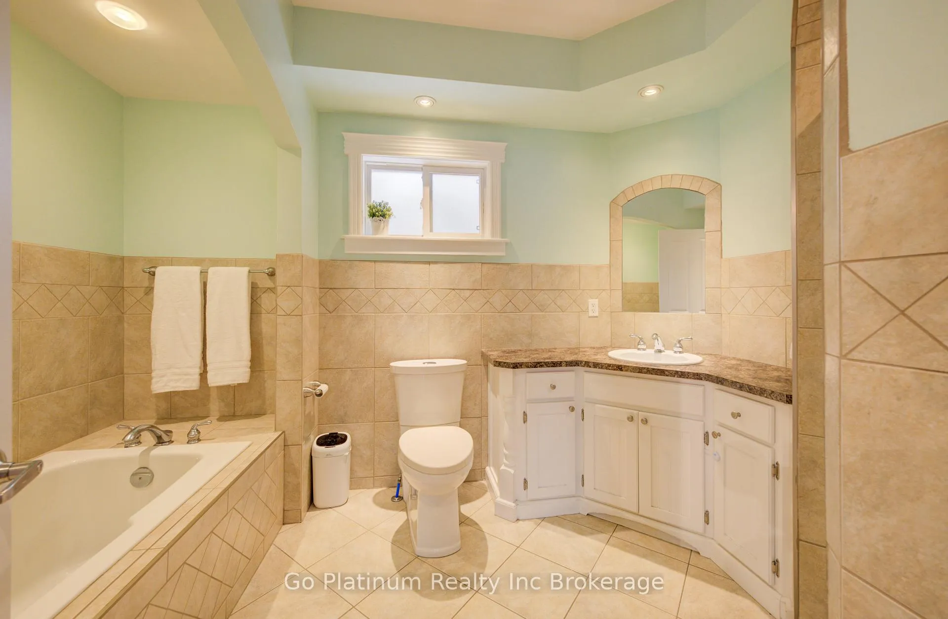 Photo 18 of 325602 Norwich Road S, Norwich, Norwich Town — HOMEH