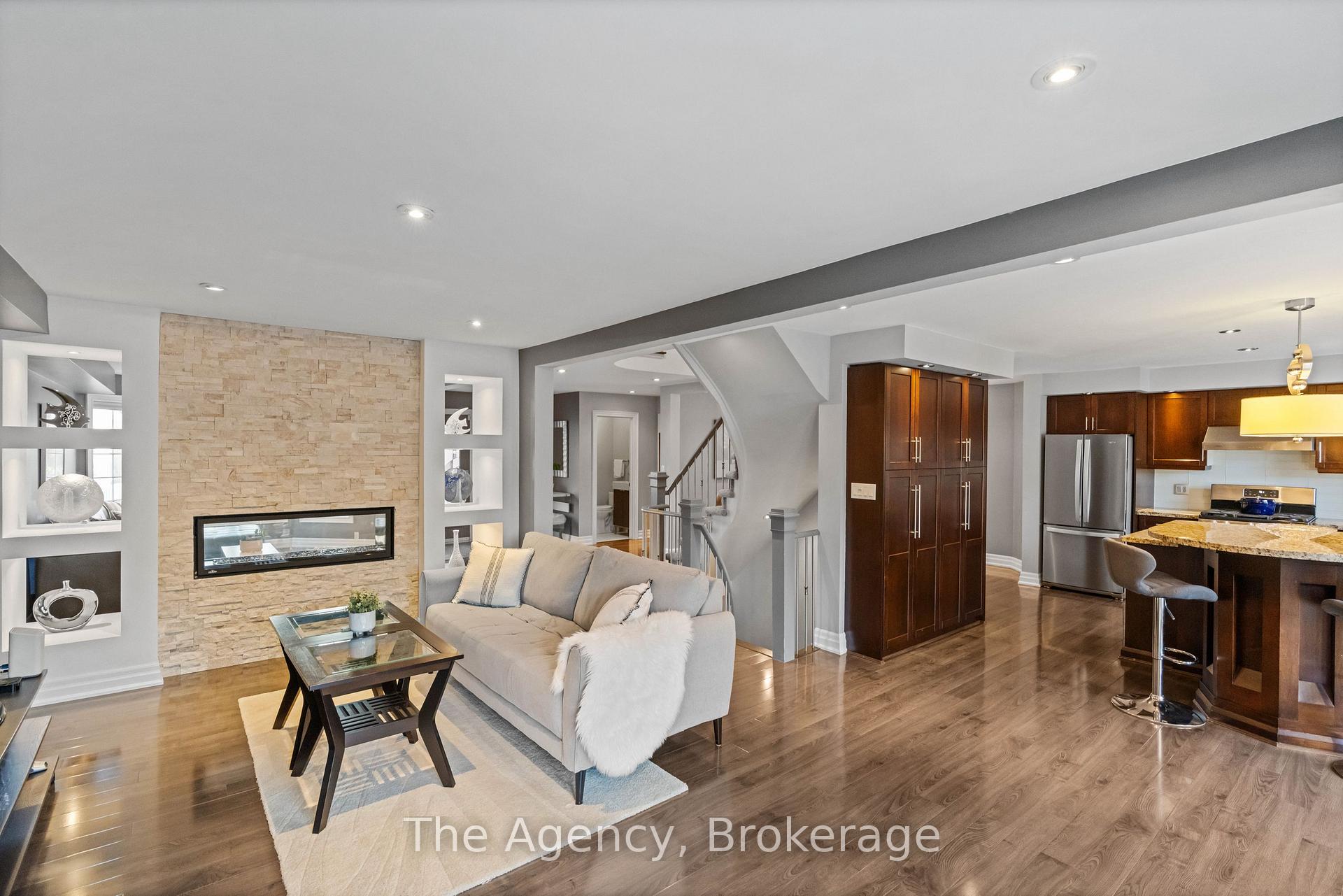 Photo 35 of 7 Higgin Court, Barrie, Edgehill Drive — HOMEH