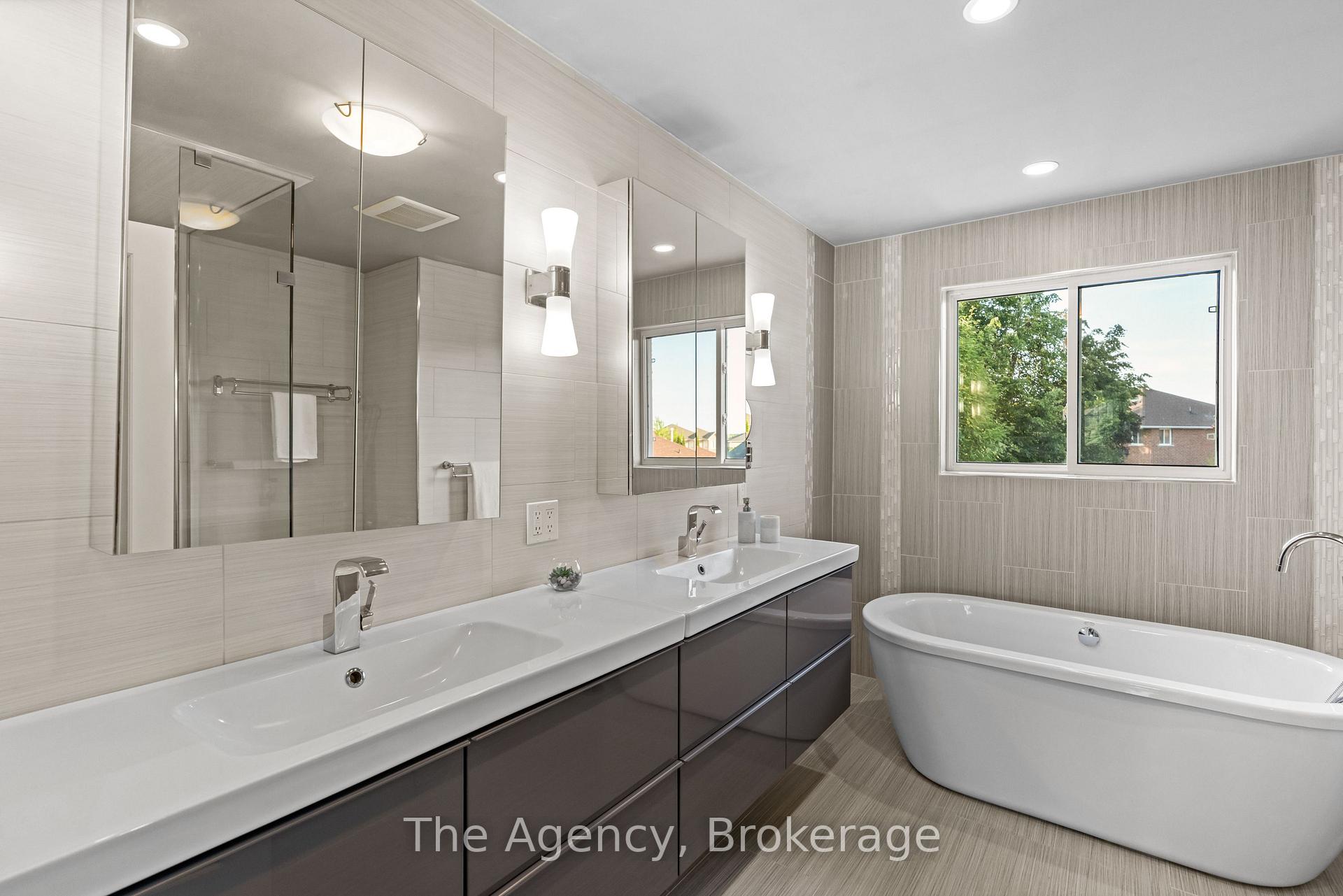 Photo 14 of 7 Higgin Court, Barrie, Edgehill Drive — HOMEH
