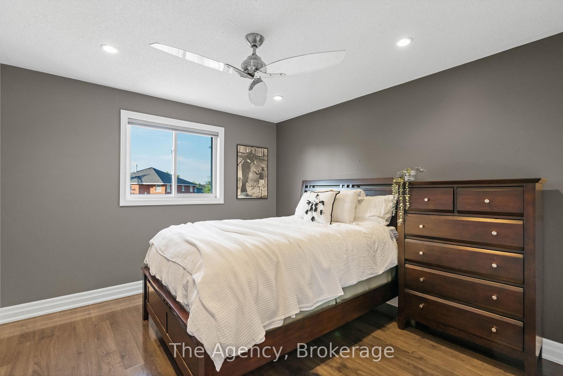 Photo 41 of 7 Higgin Court, Barrie, Edgehill Drive — HOMEH