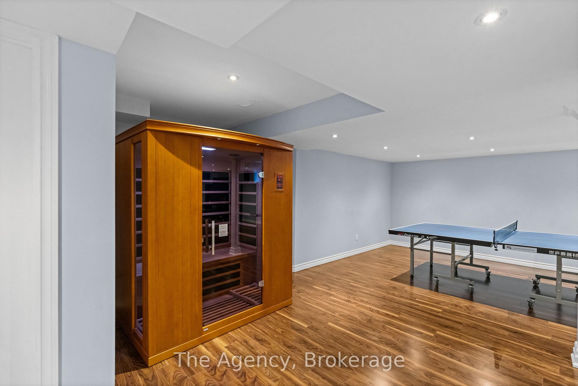 Photo 23 of 7 Higgin Court, Barrie, Edgehill Drive — HOMEH
