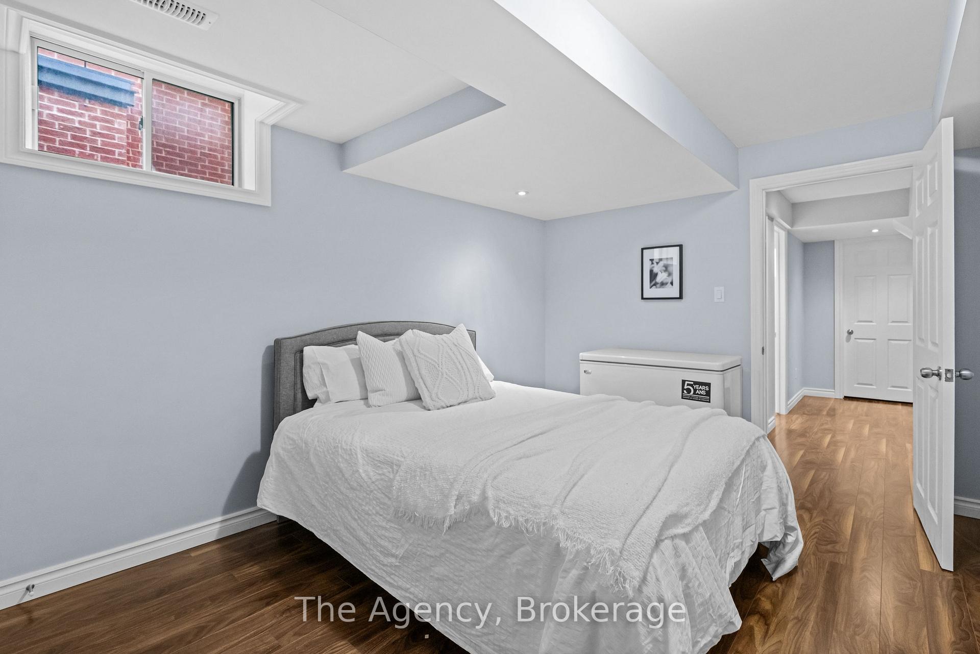 Photo 44 of 7 Higgin Court, Barrie, Edgehill Drive — HOMEH