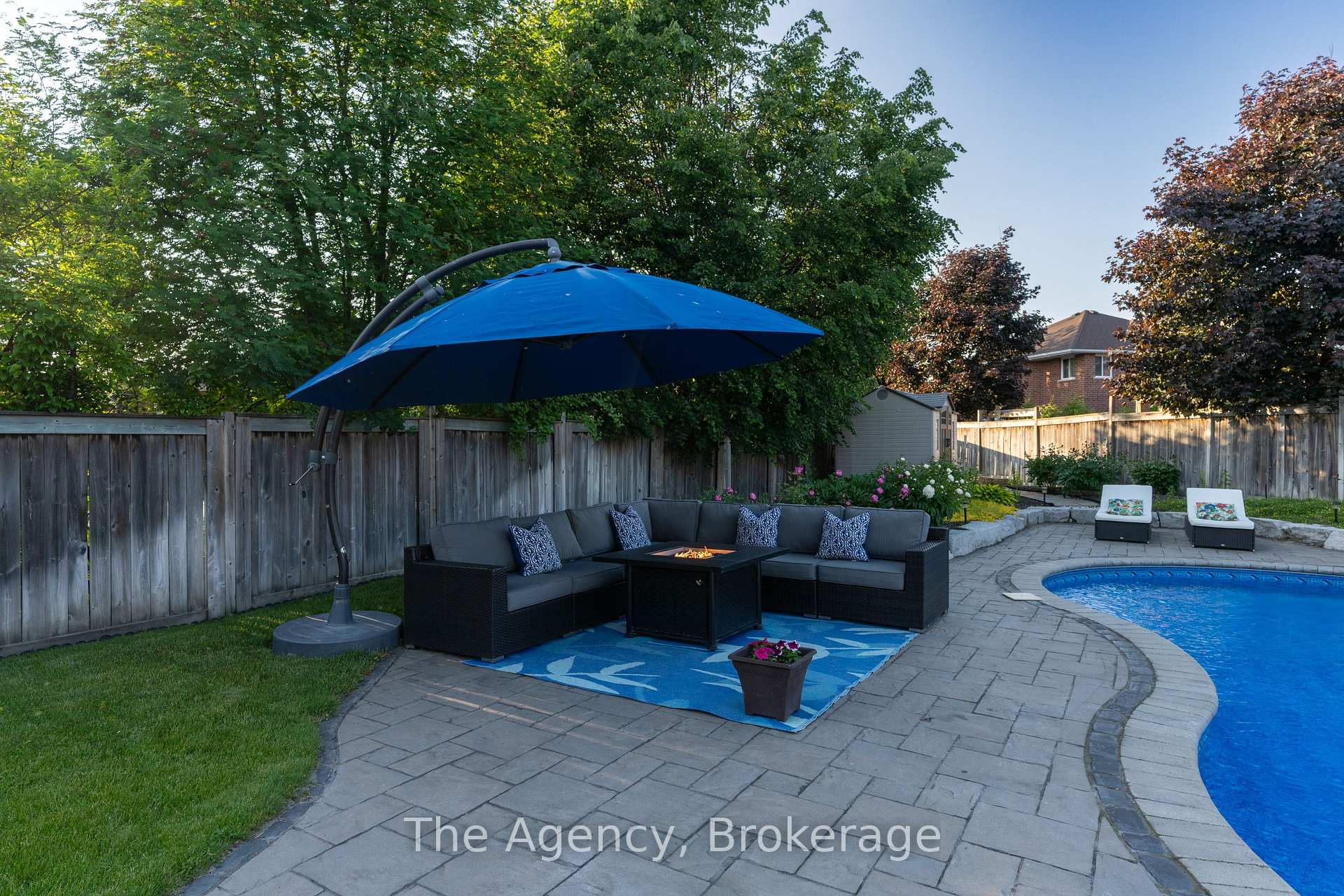 Photo 42 of 7 Higgin Court, Barrie, Edgehill Drive — HOMEH
