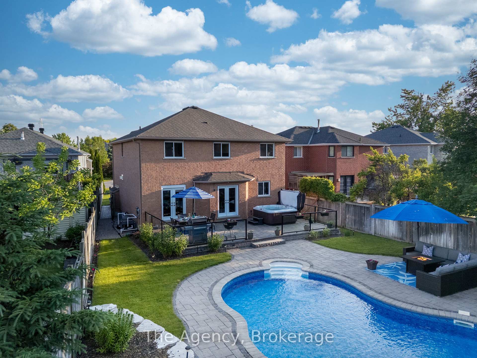 Photo 25 of 7 Higgin Court, Barrie, Edgehill Drive — HOMEH