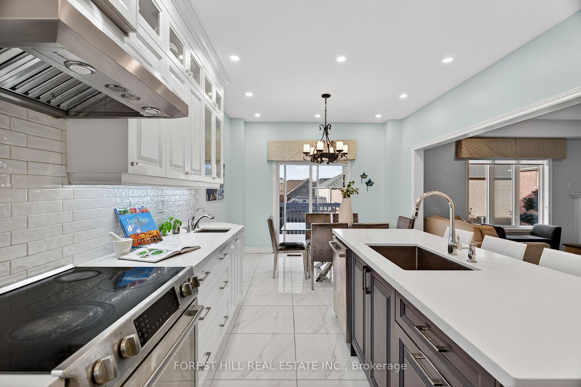 Photo 20 of 14 Pepperberry Road, Vaughan, Patterson — HOMEH