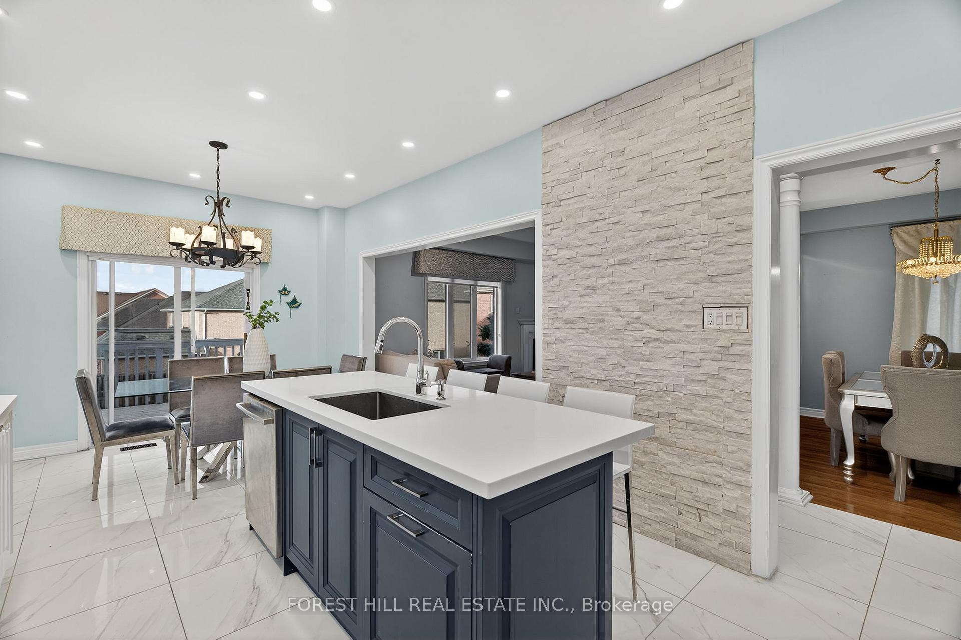 Photo 39 of 14 Pepperberry Road, Vaughan, Patterson — HOMEH
