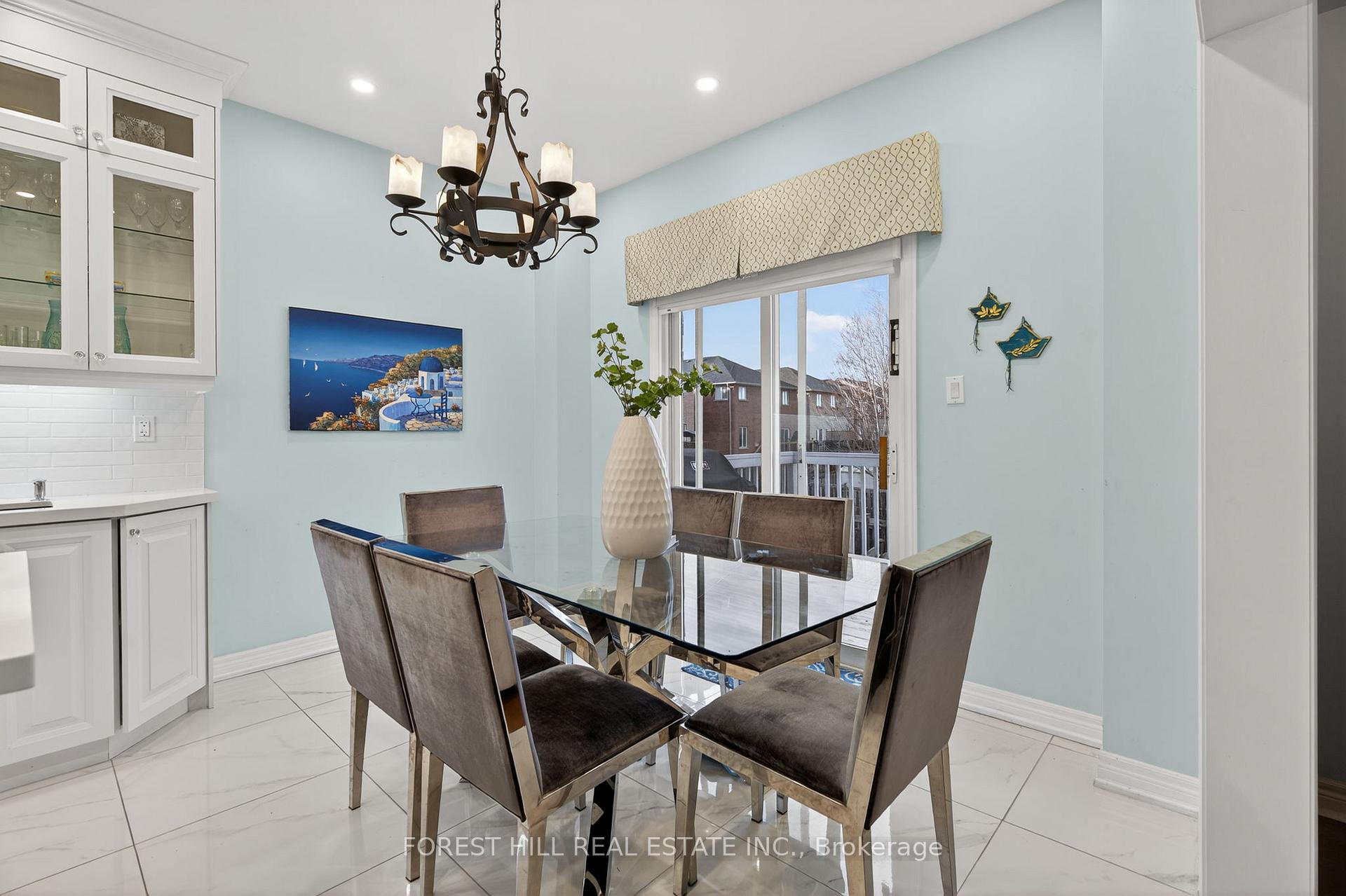 Photo 11 of 14 Pepperberry Road, Vaughan, Patterson — HOMEH
