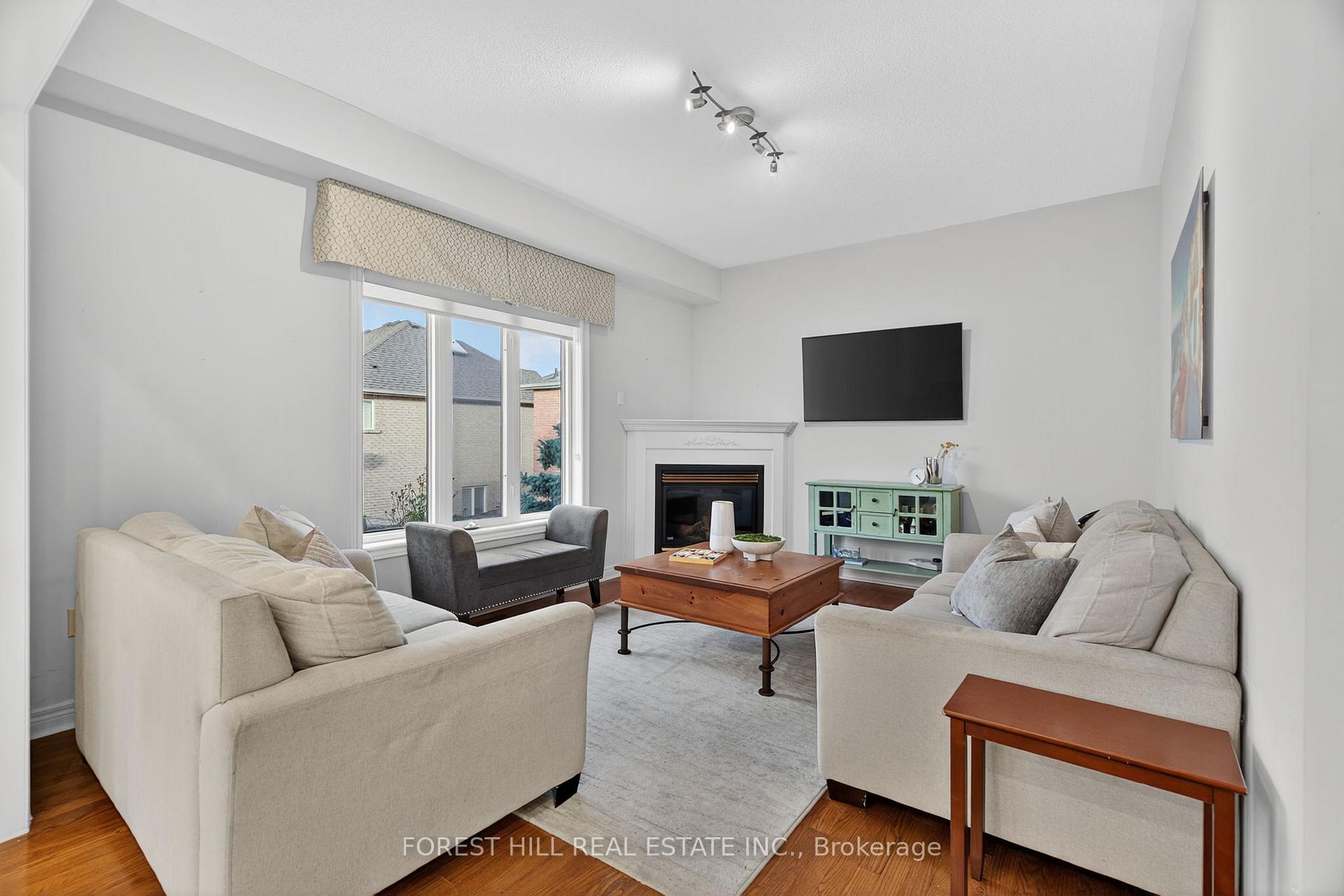 Photo 12 of 14 Pepperberry Road, Vaughan, Patterson — HOMEH