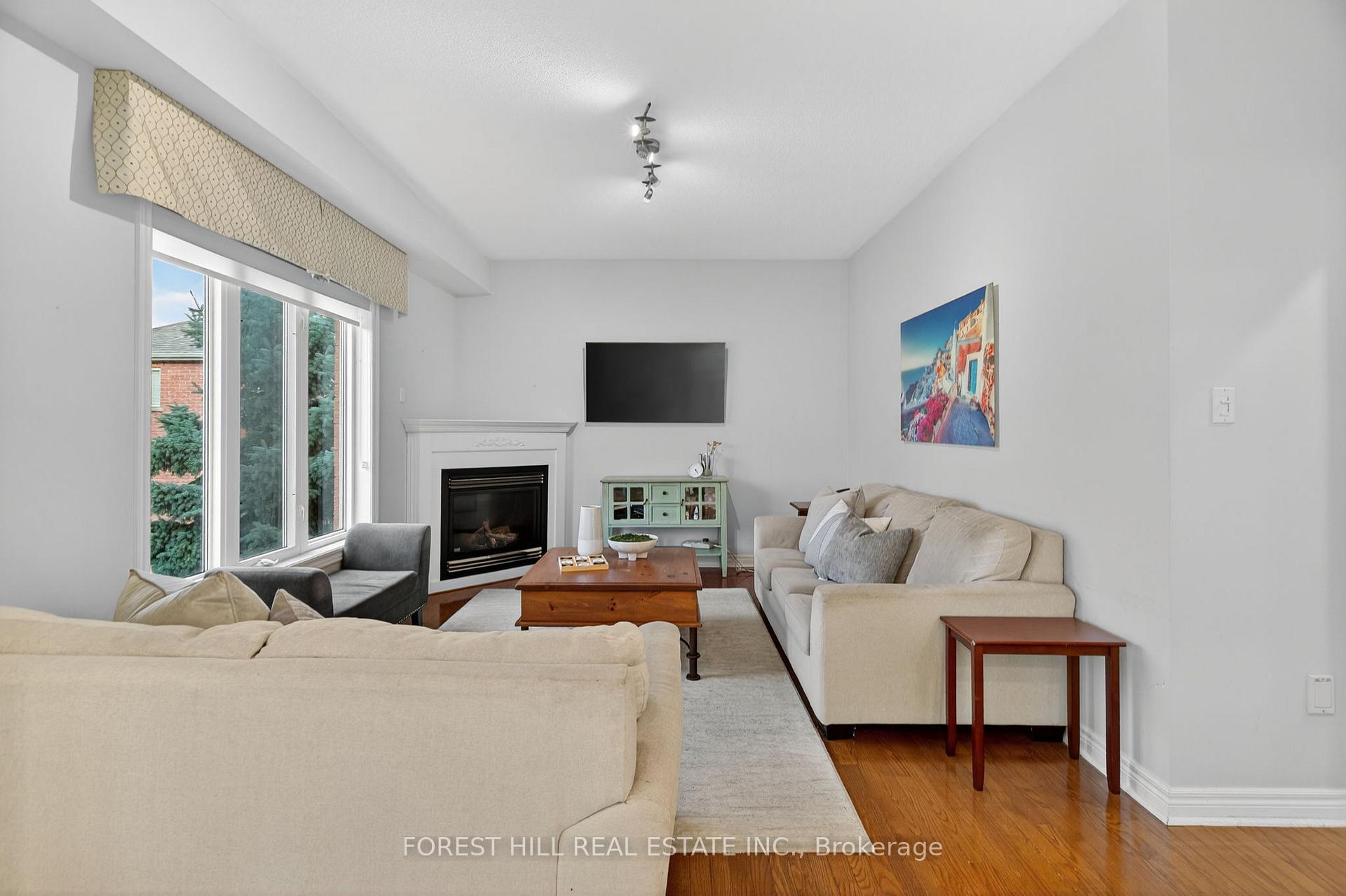 Photo 10 of 14 Pepperberry Road, Vaughan, Patterson — HOMEH