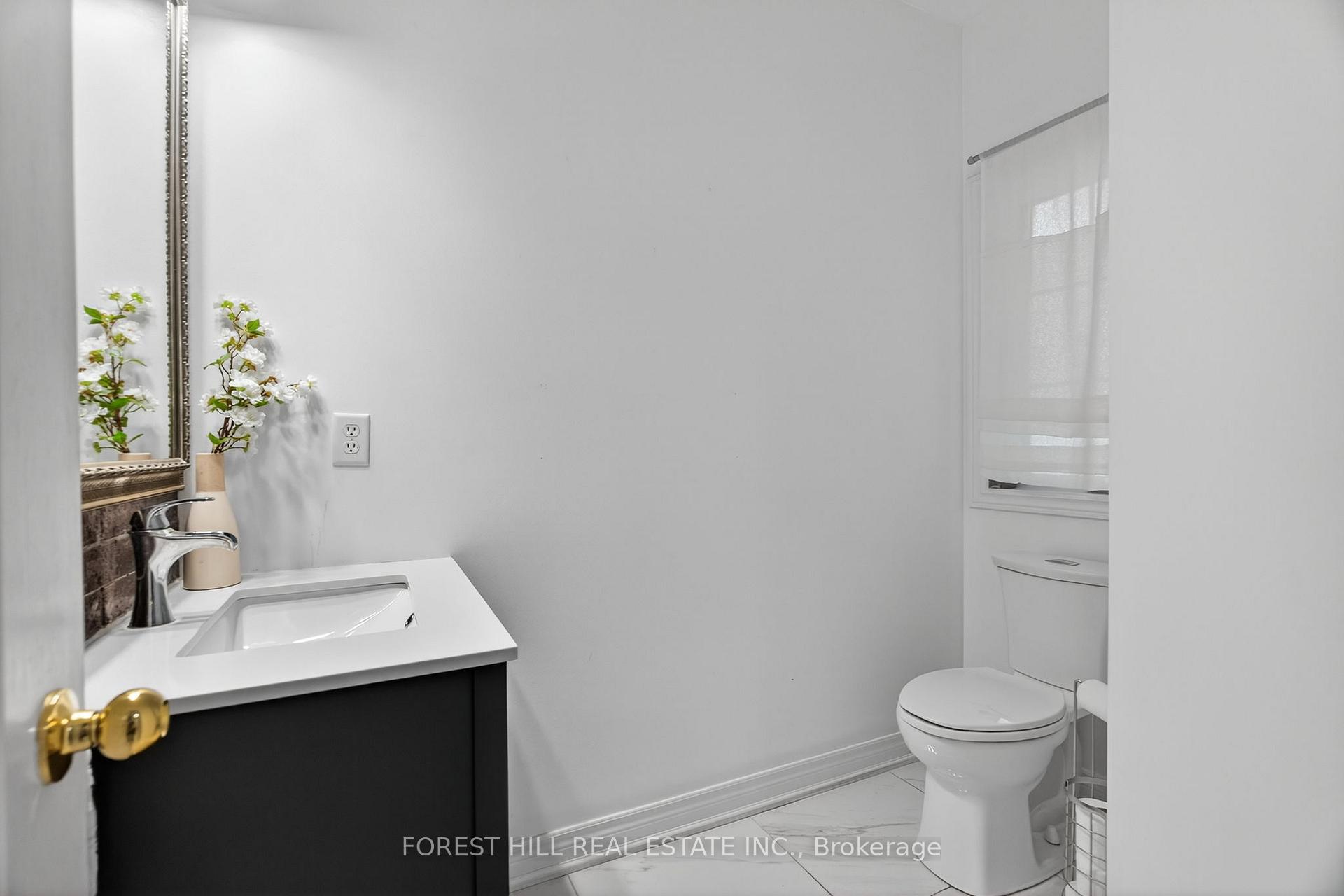 Photo 7 of 14 Pepperberry Road, Vaughan, Patterson — HOMEH