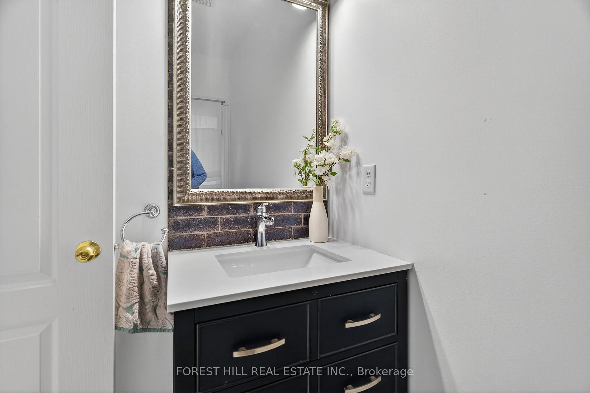 Photo 14 of 14 Pepperberry Road, Vaughan, Patterson — HOMEH