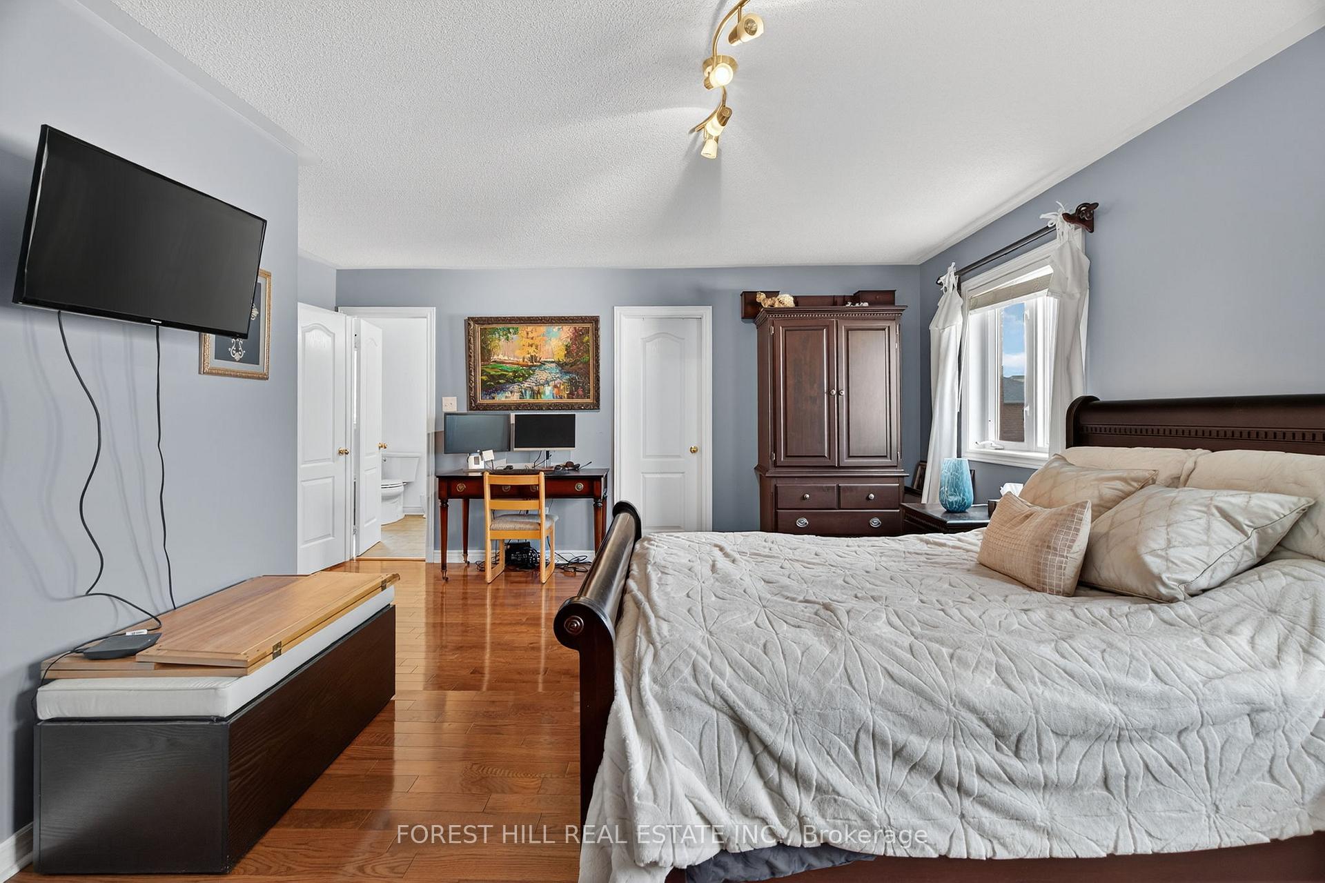 Photo 4 of 14 Pepperberry Road, Vaughan, Patterson — HOMEH