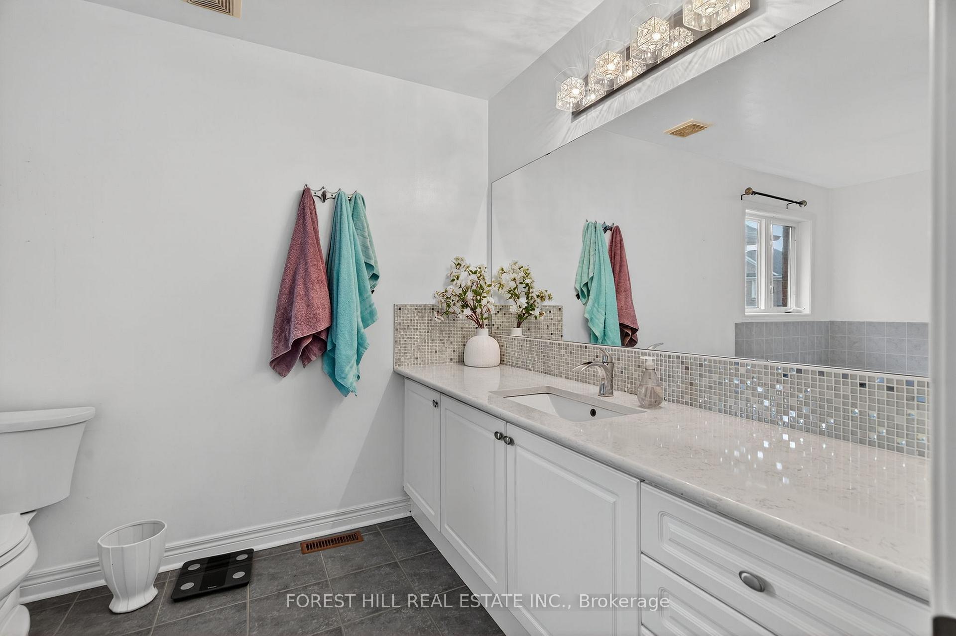Photo 21 of 14 Pepperberry Road, Vaughan, Patterson — HOMEH