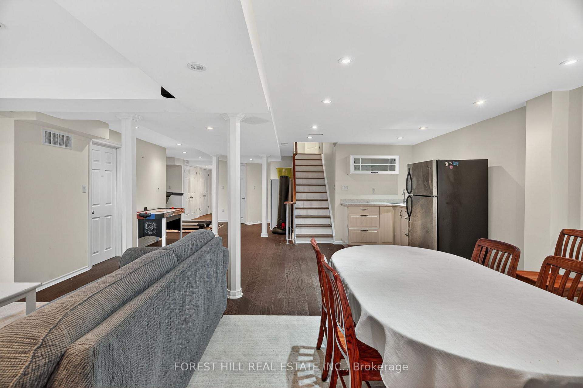 Photo 15 of 14 Pepperberry Road, Vaughan, Patterson — HOMEH