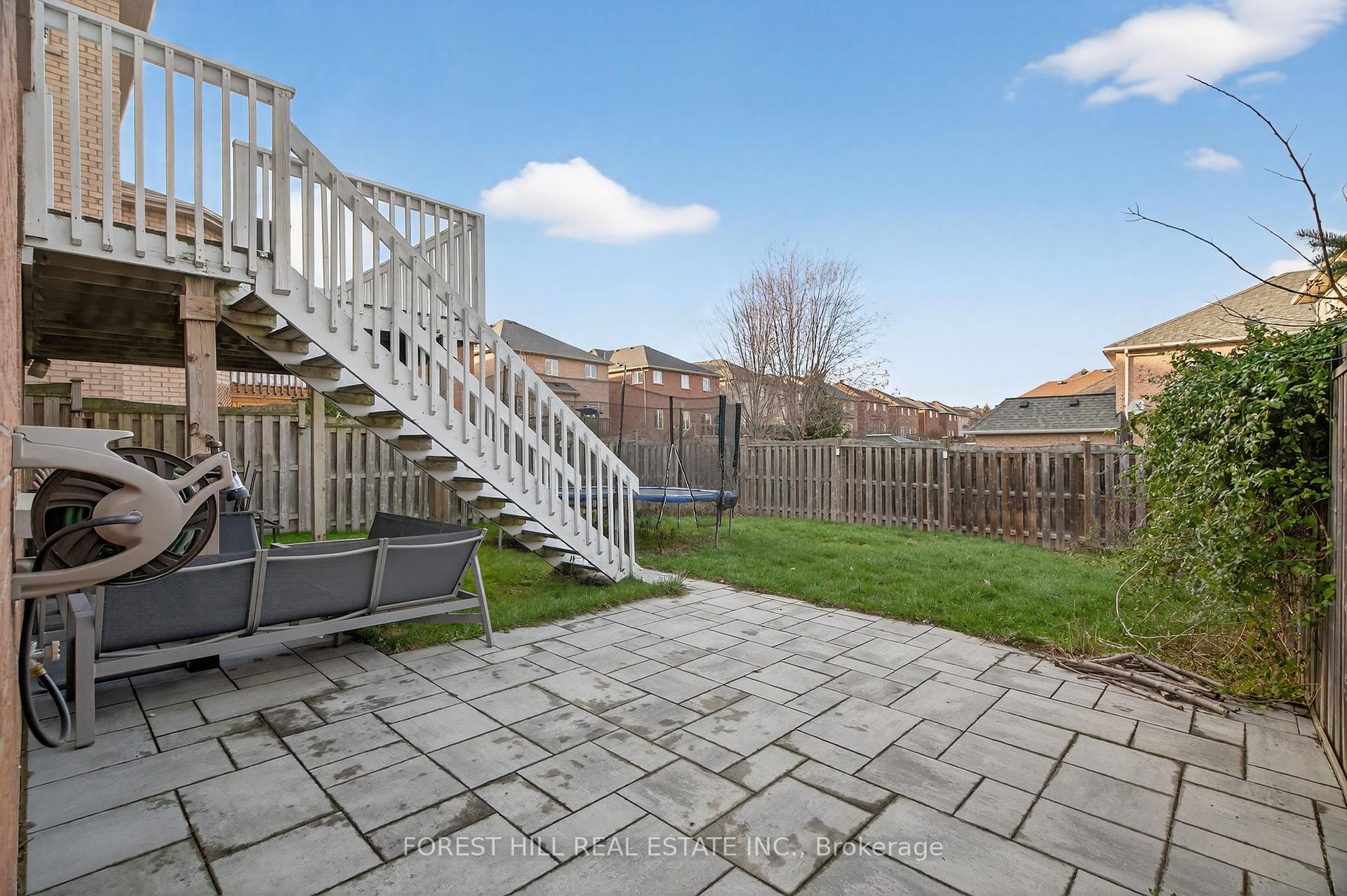 Photo 26 of 14 Pepperberry Road, Vaughan, Patterson — HOMEH