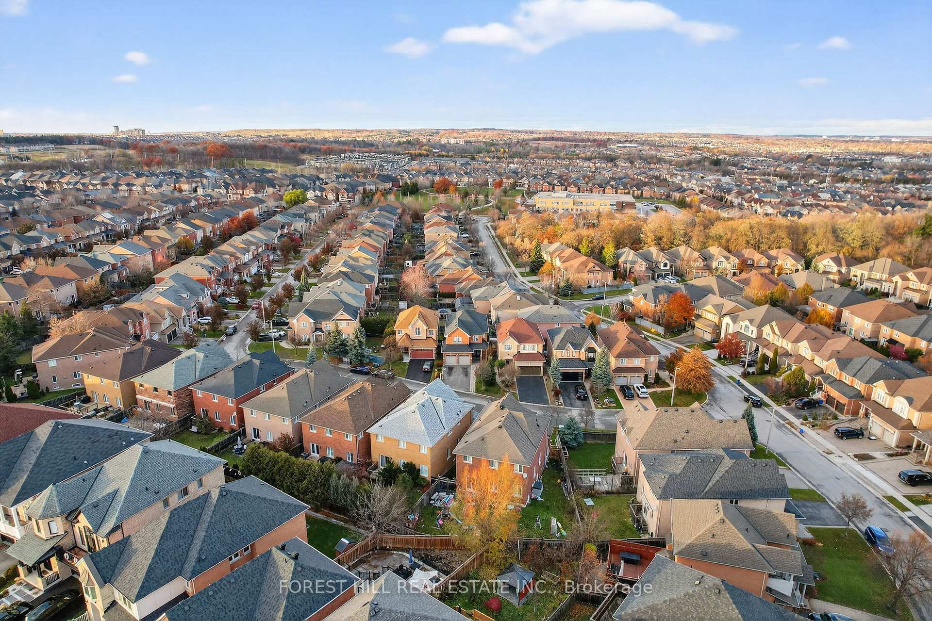 Photo 24 of 14 Pepperberry Road, Vaughan, Patterson — HOMEH