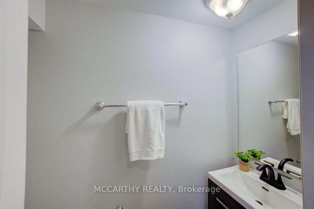Photo 14 of 218 Marilyn Street, Shelburne — HOMEH