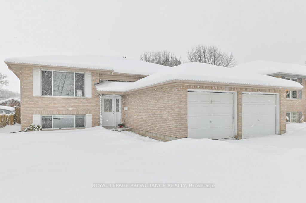 Front of 8 Gilmour Court