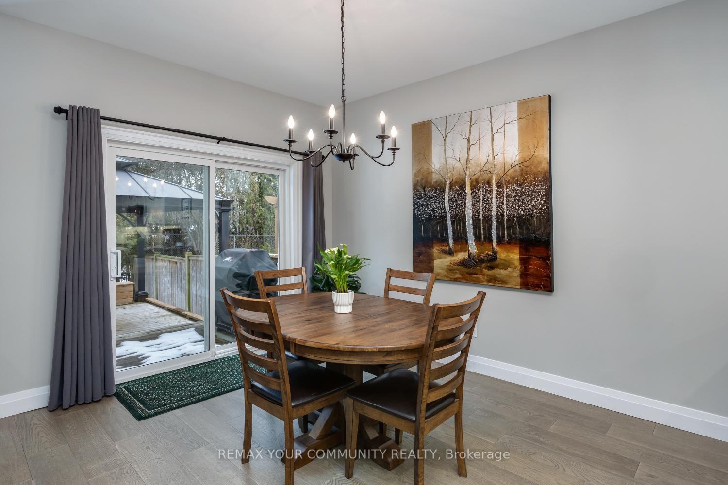 Photo 6 of 37 Leithridge Crescent, Whitby, Brooklin — HOMEH