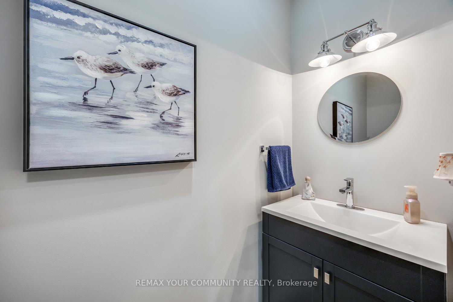 Photo 13 of 37 Leithridge Crescent, Whitby, Brooklin — HOMEH