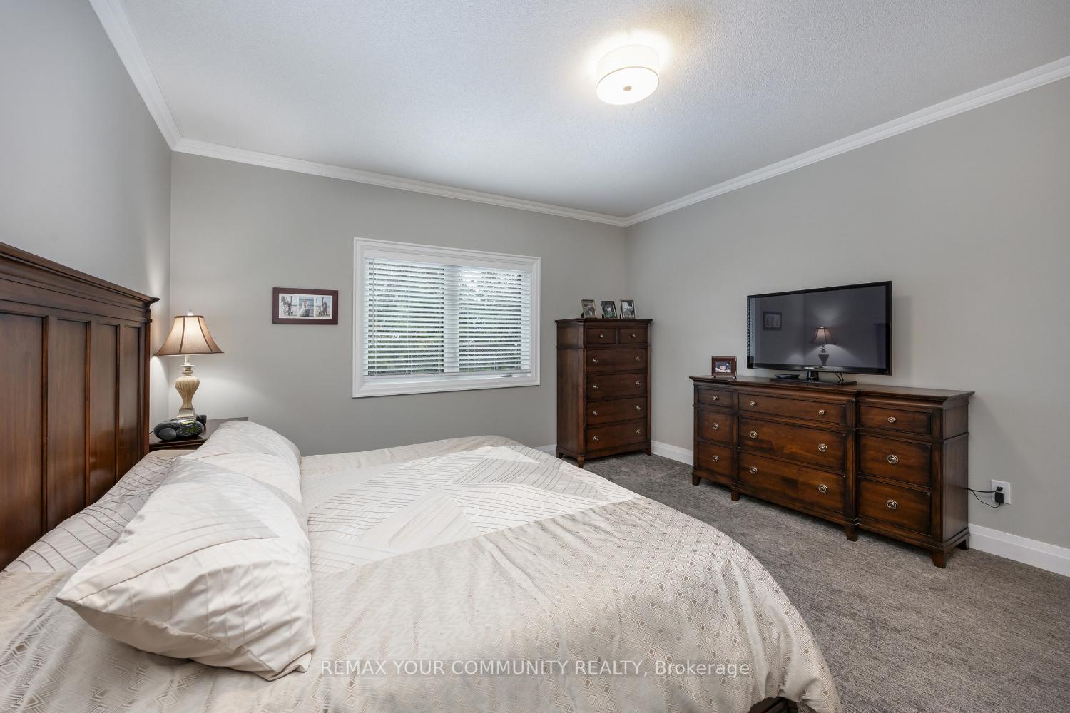 Photo 14 of 37 Leithridge Crescent, Whitby, Brooklin — HOMEH