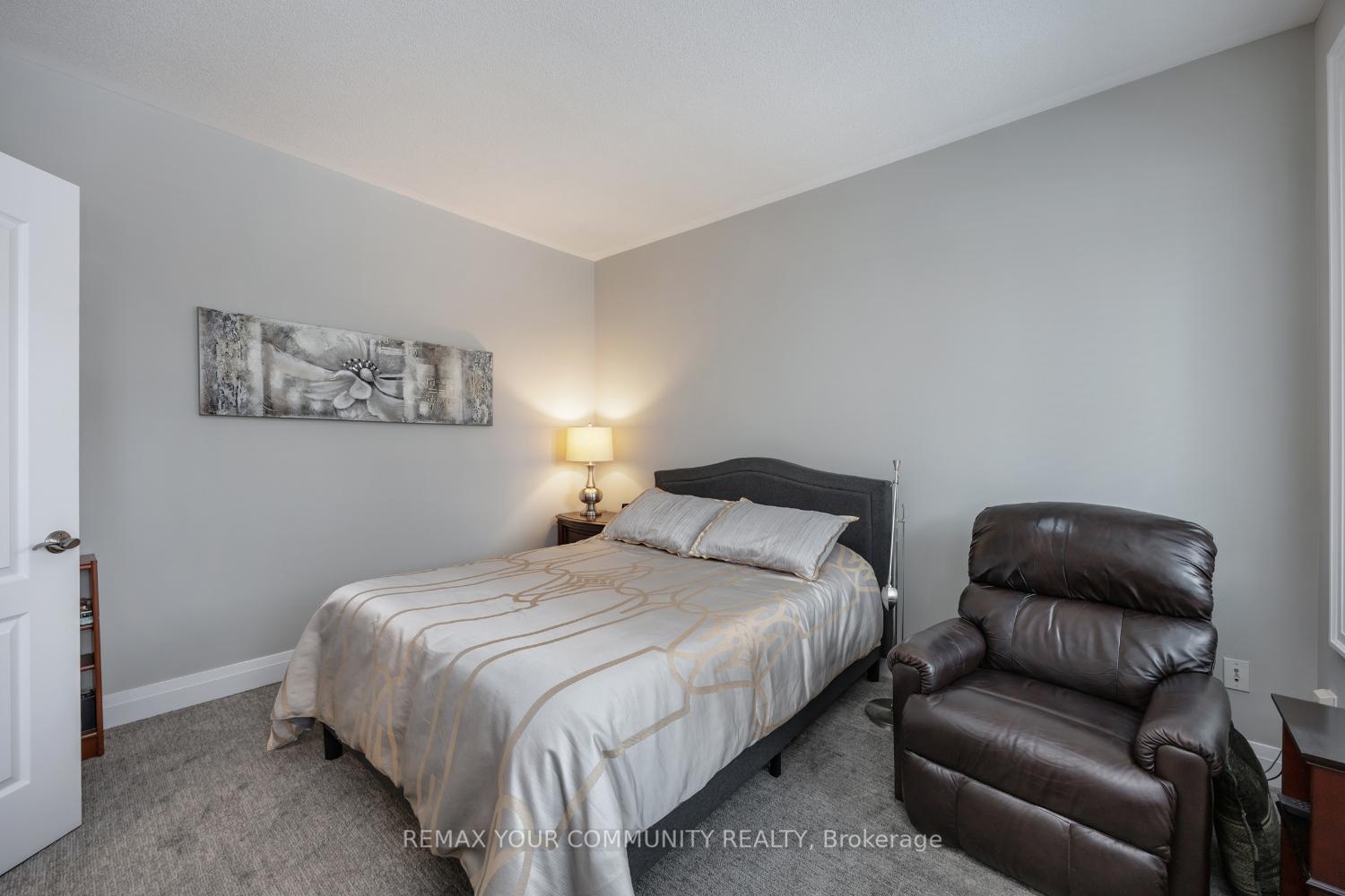 Photo 22 of 37 Leithridge Crescent, Whitby, Brooklin — HOMEH