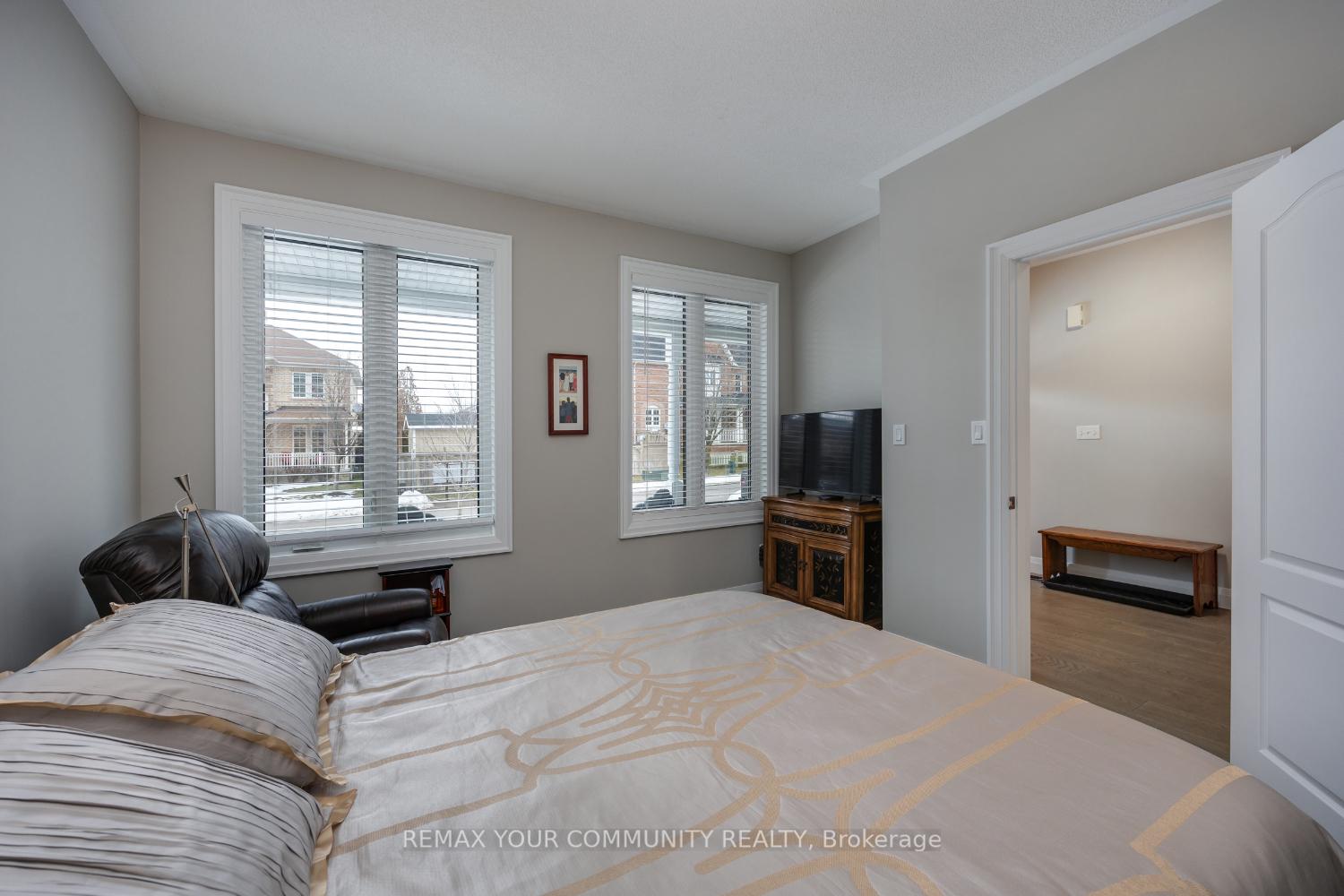 Photo 18 of 37 Leithridge Crescent, Whitby, Brooklin — HOMEH